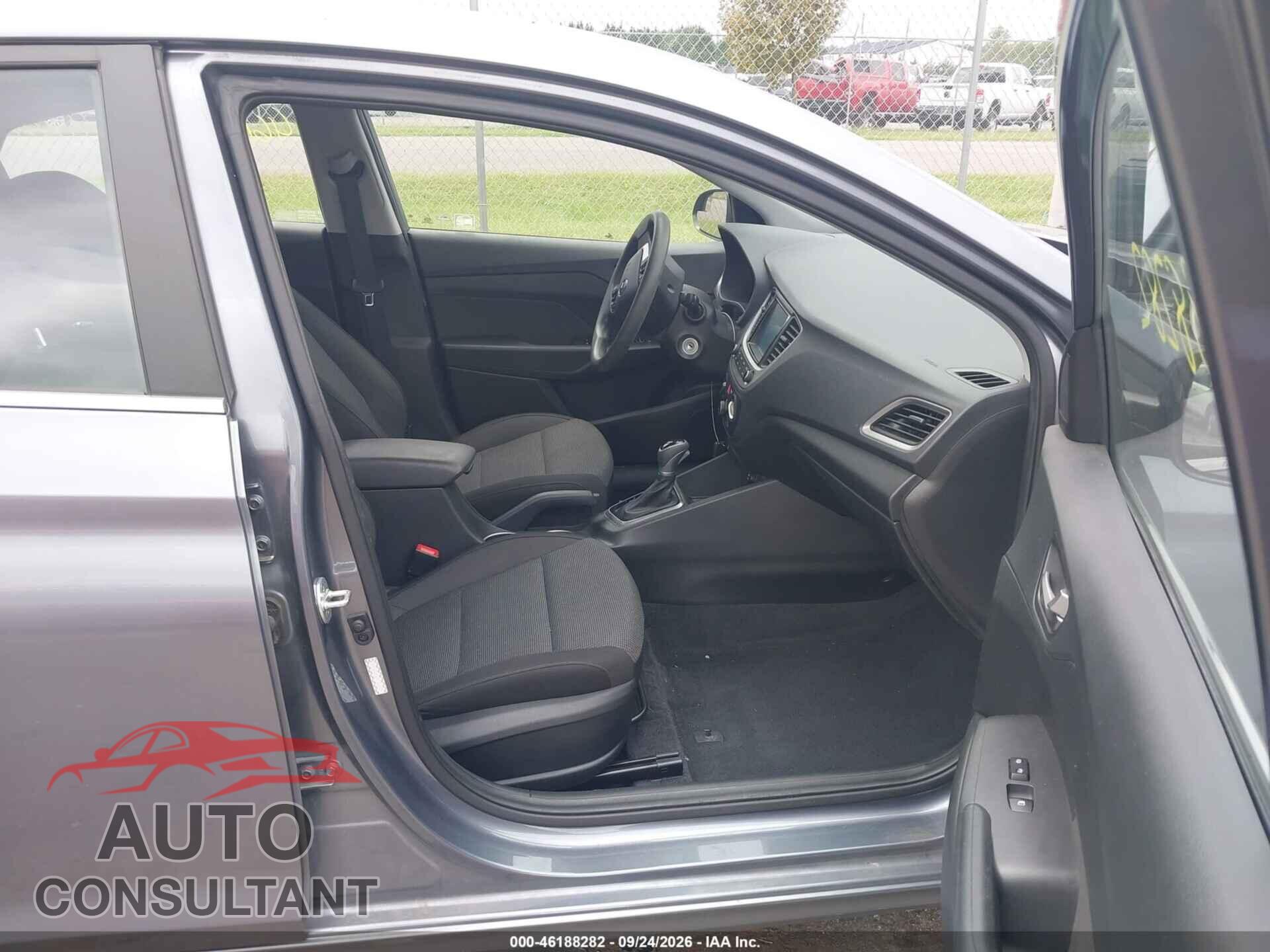 HYUNDAI COMPLEMENTOS DECORATIVOS 2020 - 3KPC24A68LE122828