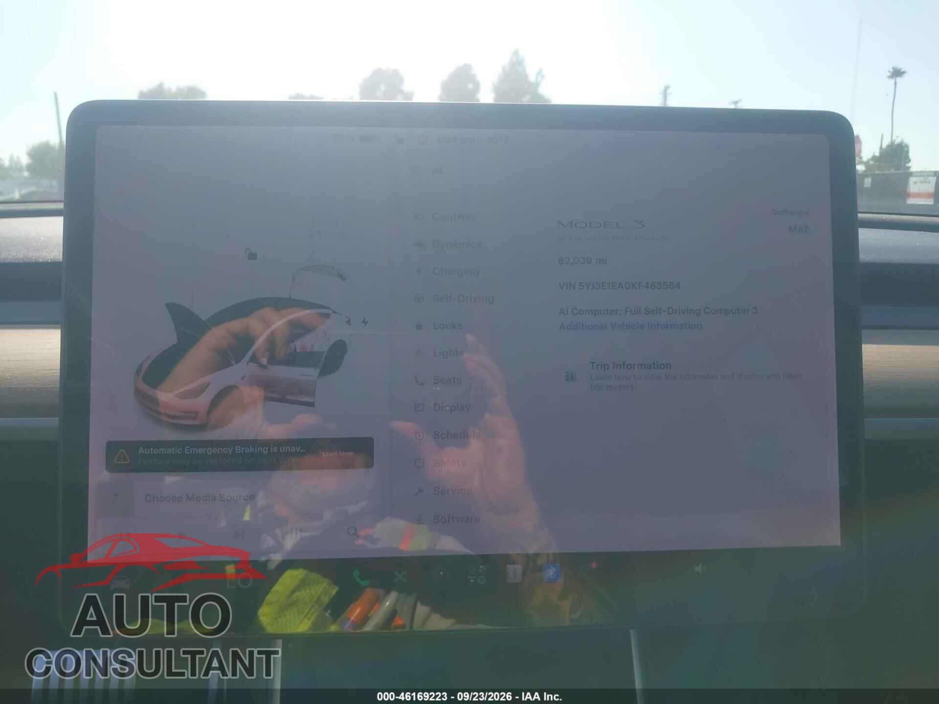 TESLA MODEL 3 2019 - 5YJ3E1EA0KF483564