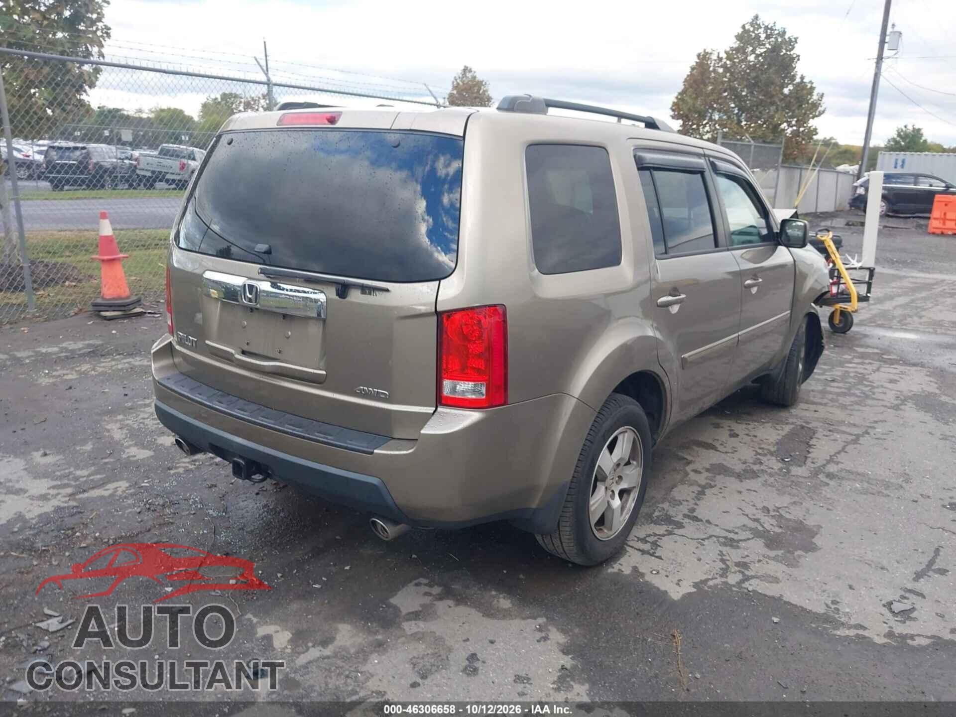 HONDA PILOT 2011 - 5FNYF4H50BB076010