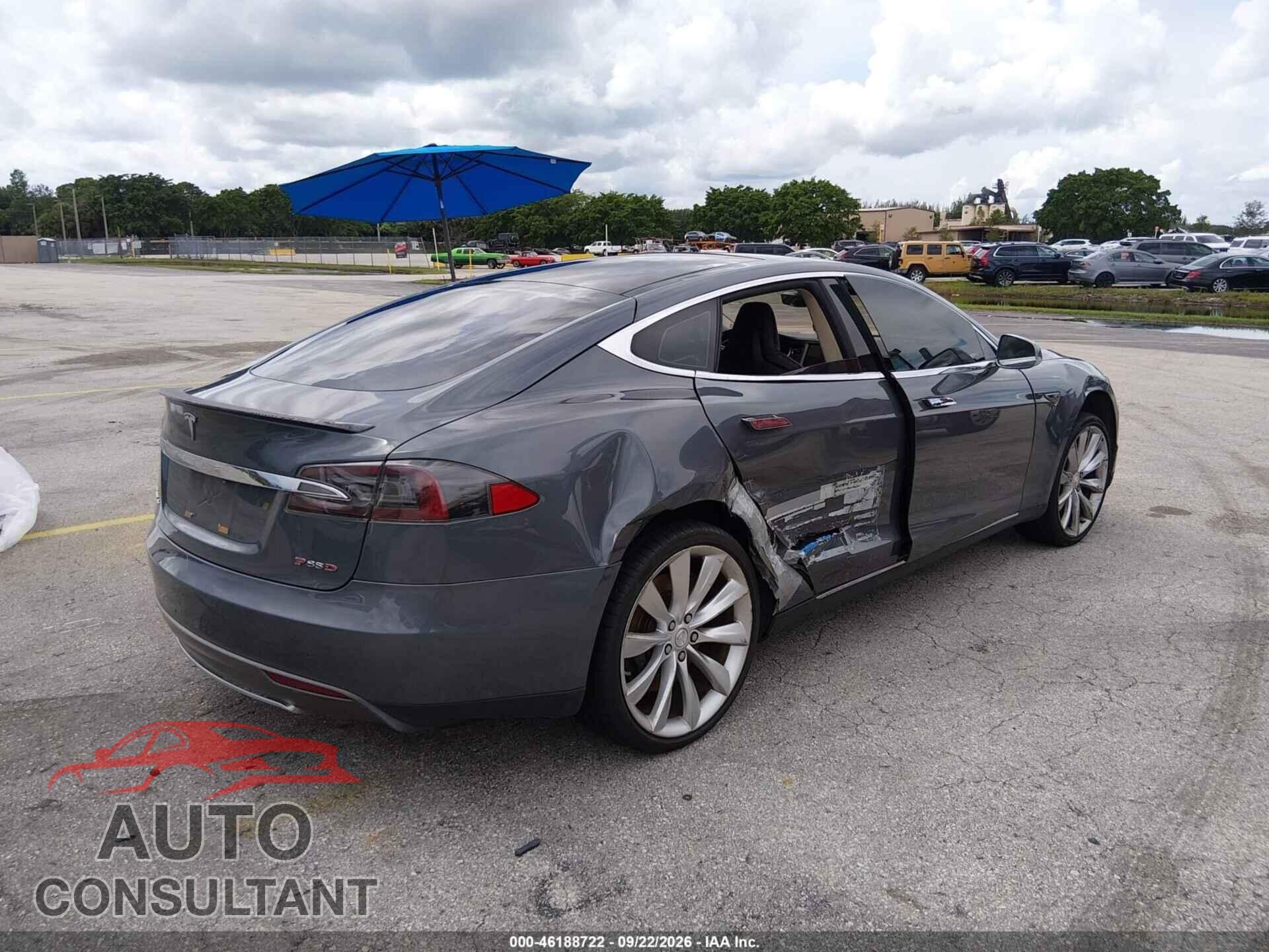 TESLA MODEL S 2013 - 5YJSA1DP2DFP05327