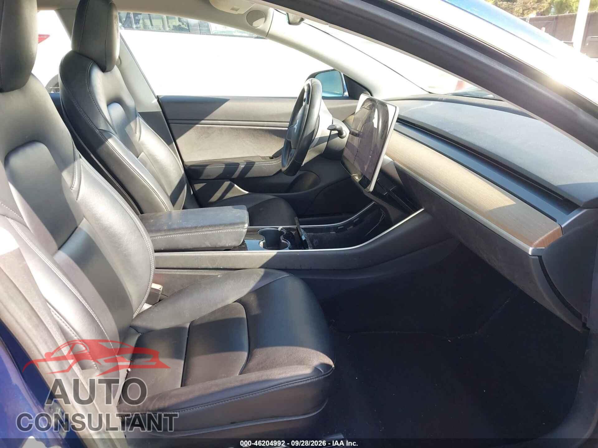 TESLA MODELO 3 2018 - 5YJ3E1EB4JF063748