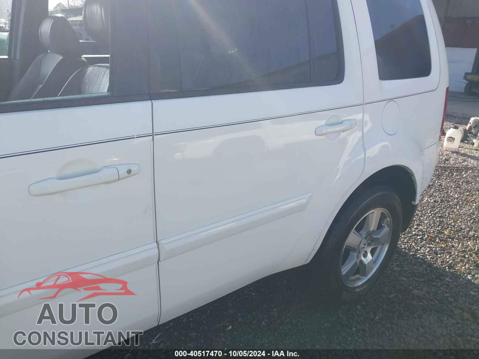 HONDA PILOT 2011 - 5FNYF3H51BB010107