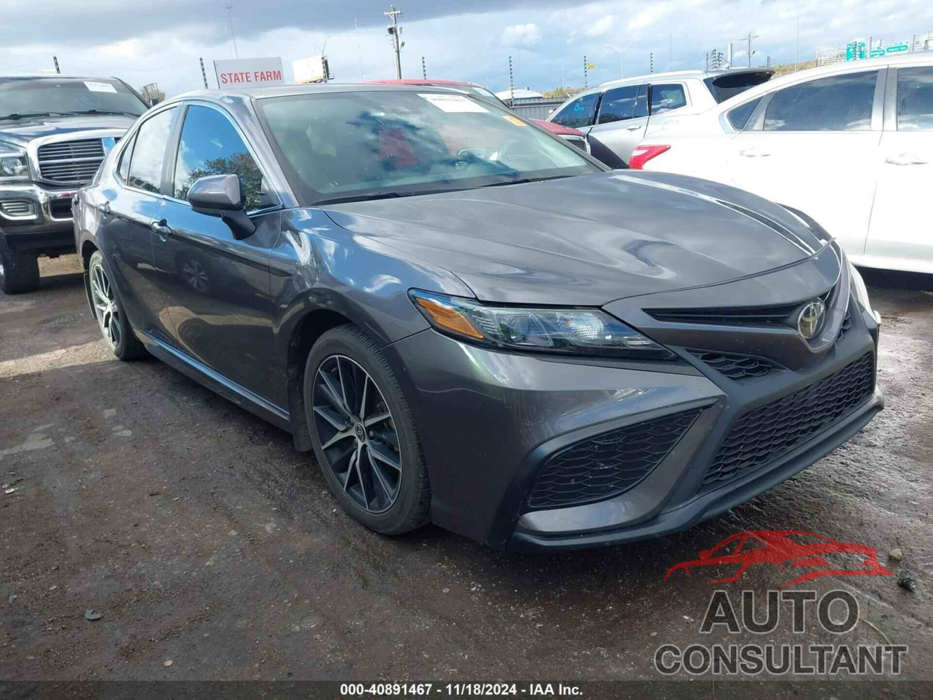 TOYOTA CAMRY 2021 - 4T1G11AK4MU577660