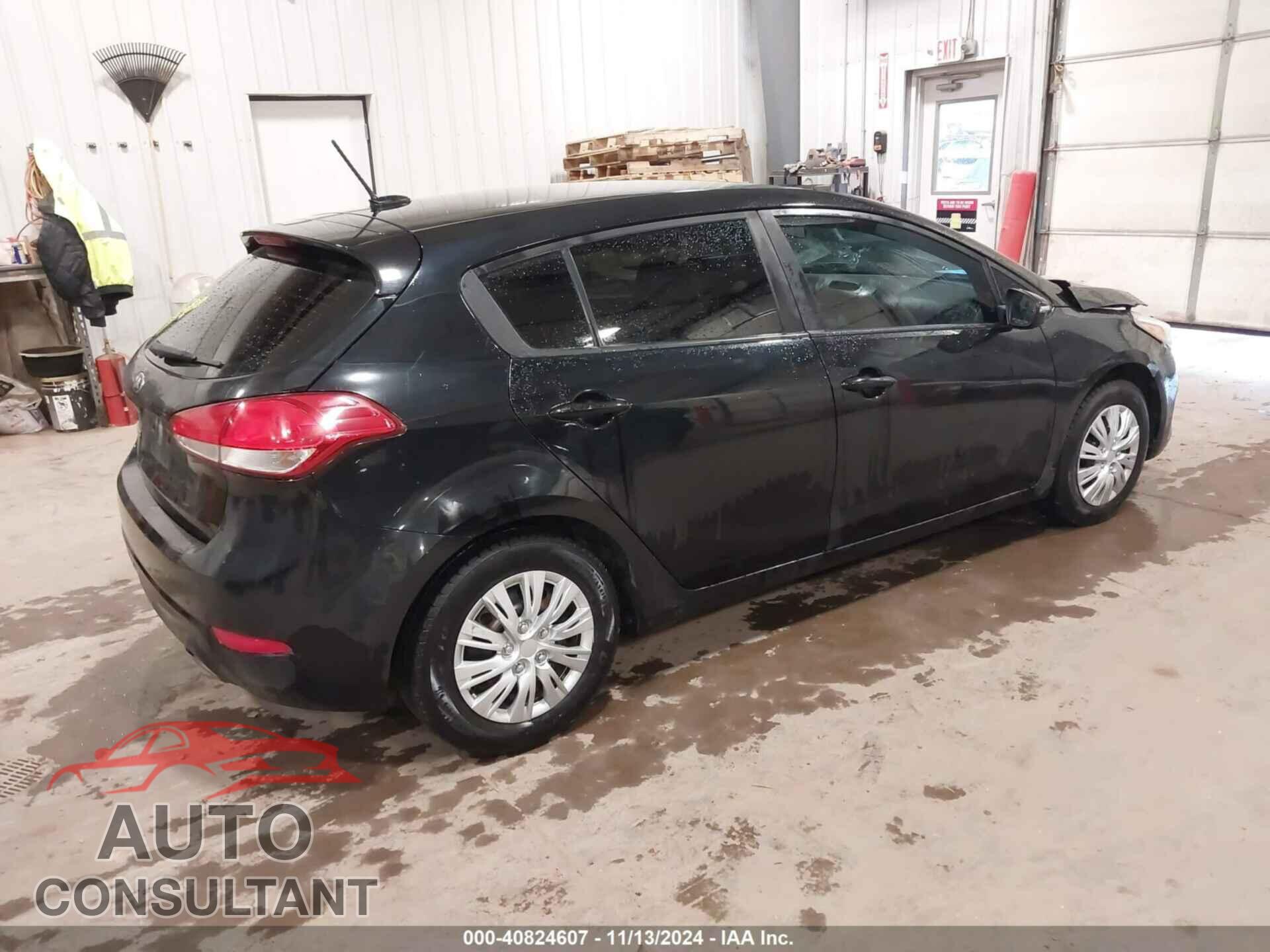 KIA FORTE 2017 - KNAFK5A82H5705075