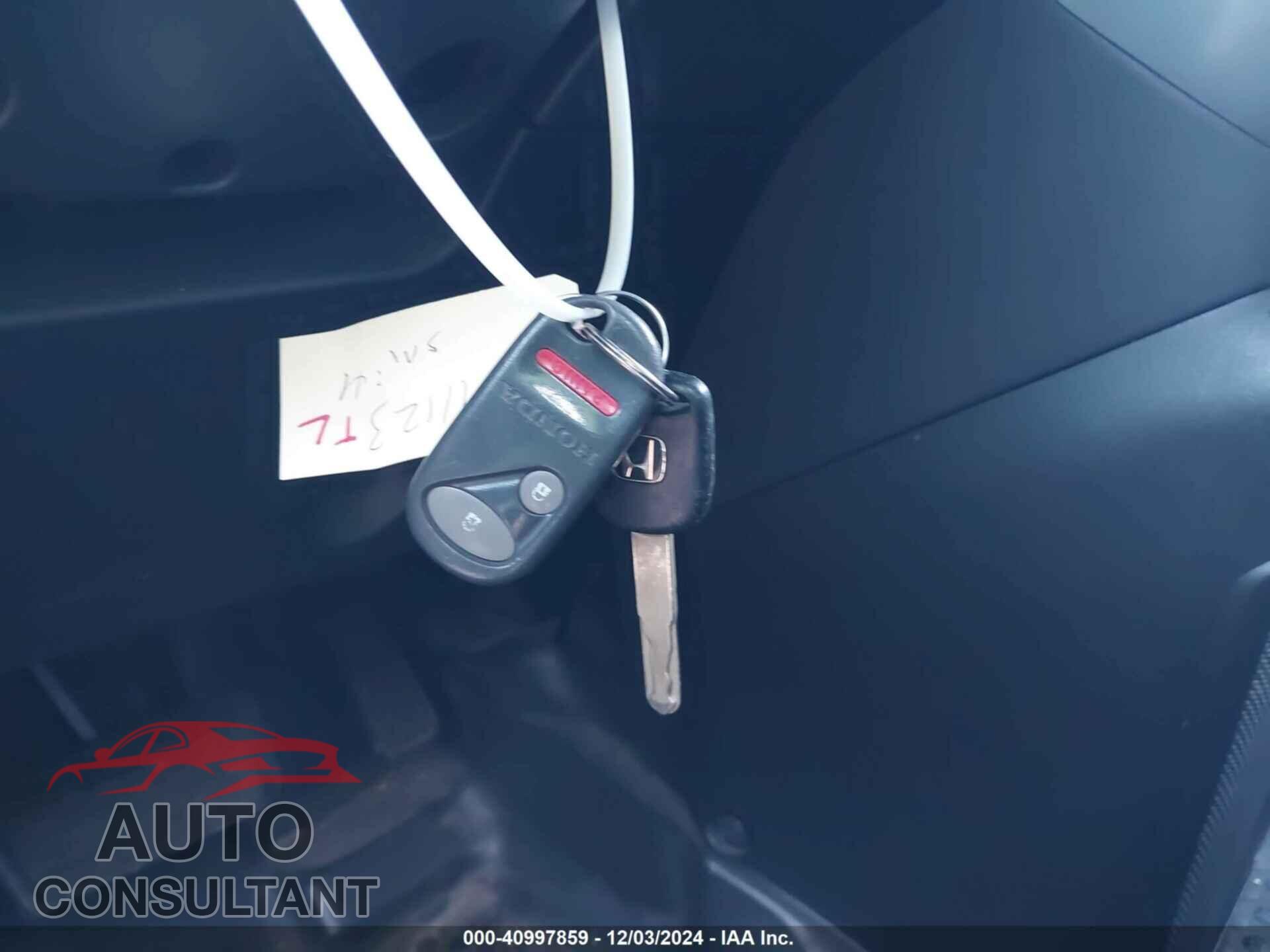 HONDA ELEMENT 2011 - 5J6YH2H71BL006510
