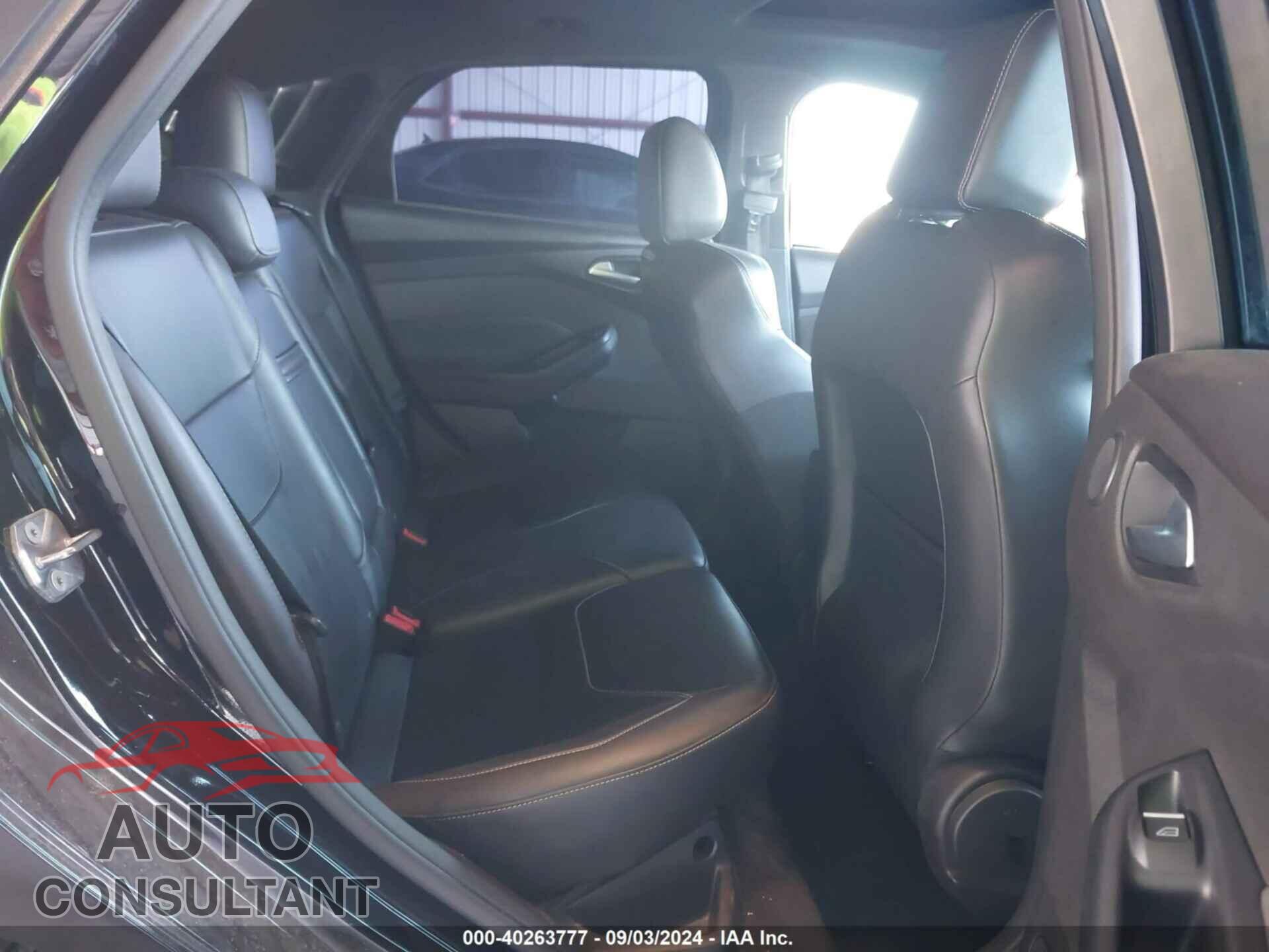 FORD FOCUS ST 2016 - 1FADP3L94GL238828