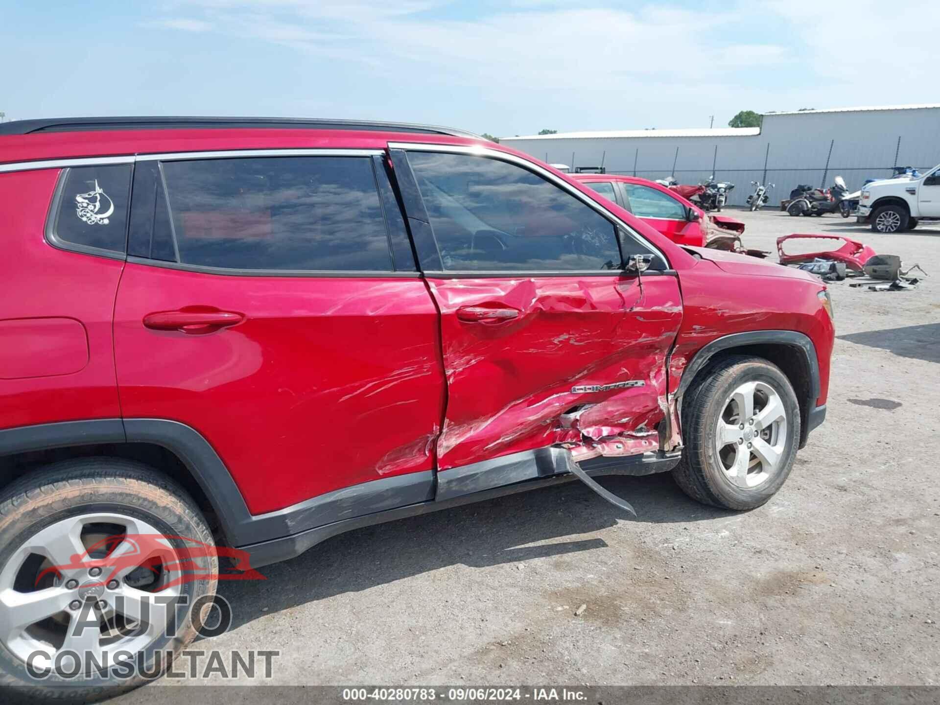 JEEP COMPASS 2018 - 3C4NJDBB7JT331588