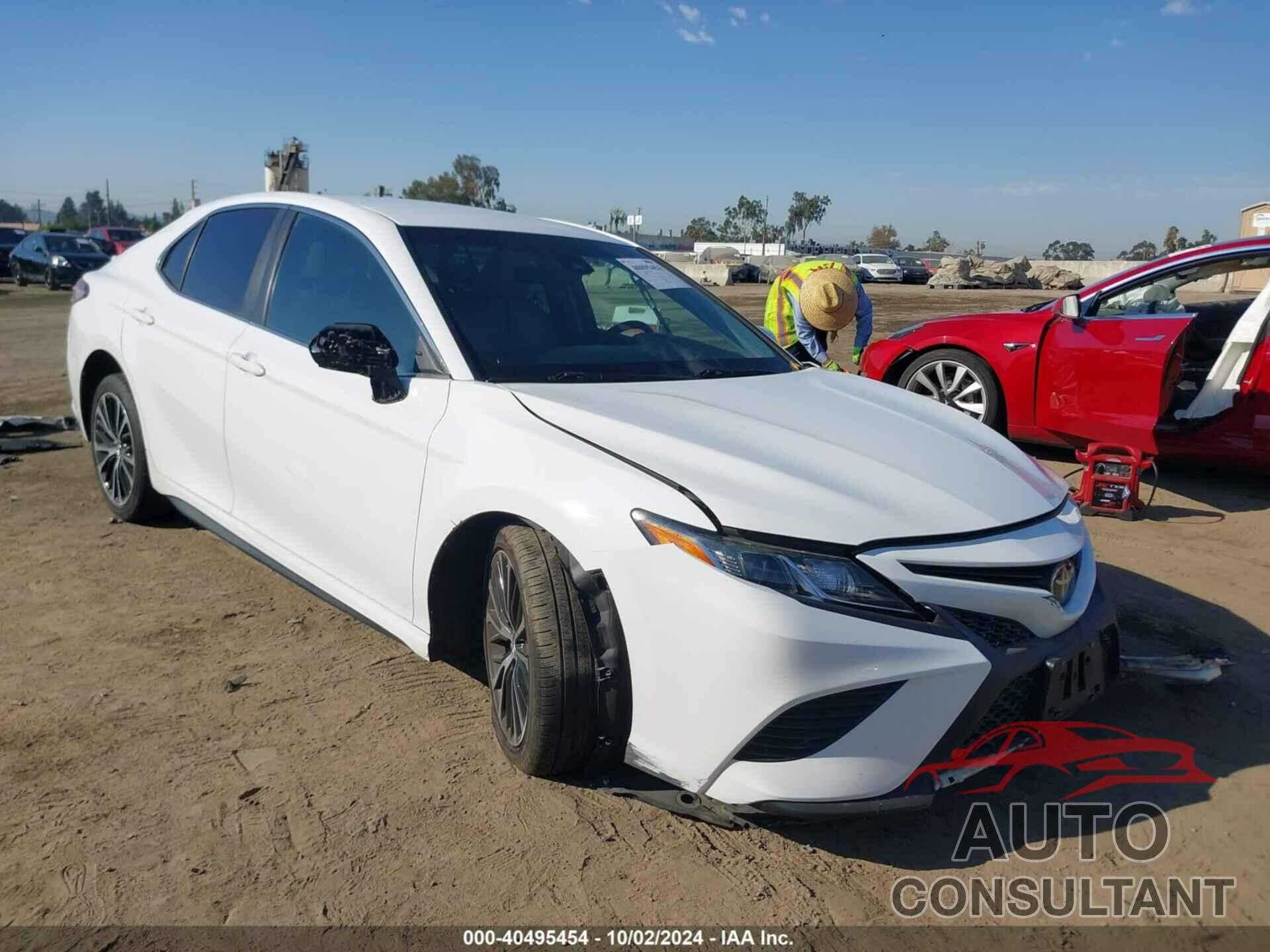 TOYOTA CAMRY 2018 - 4T1B11HK0JU018151