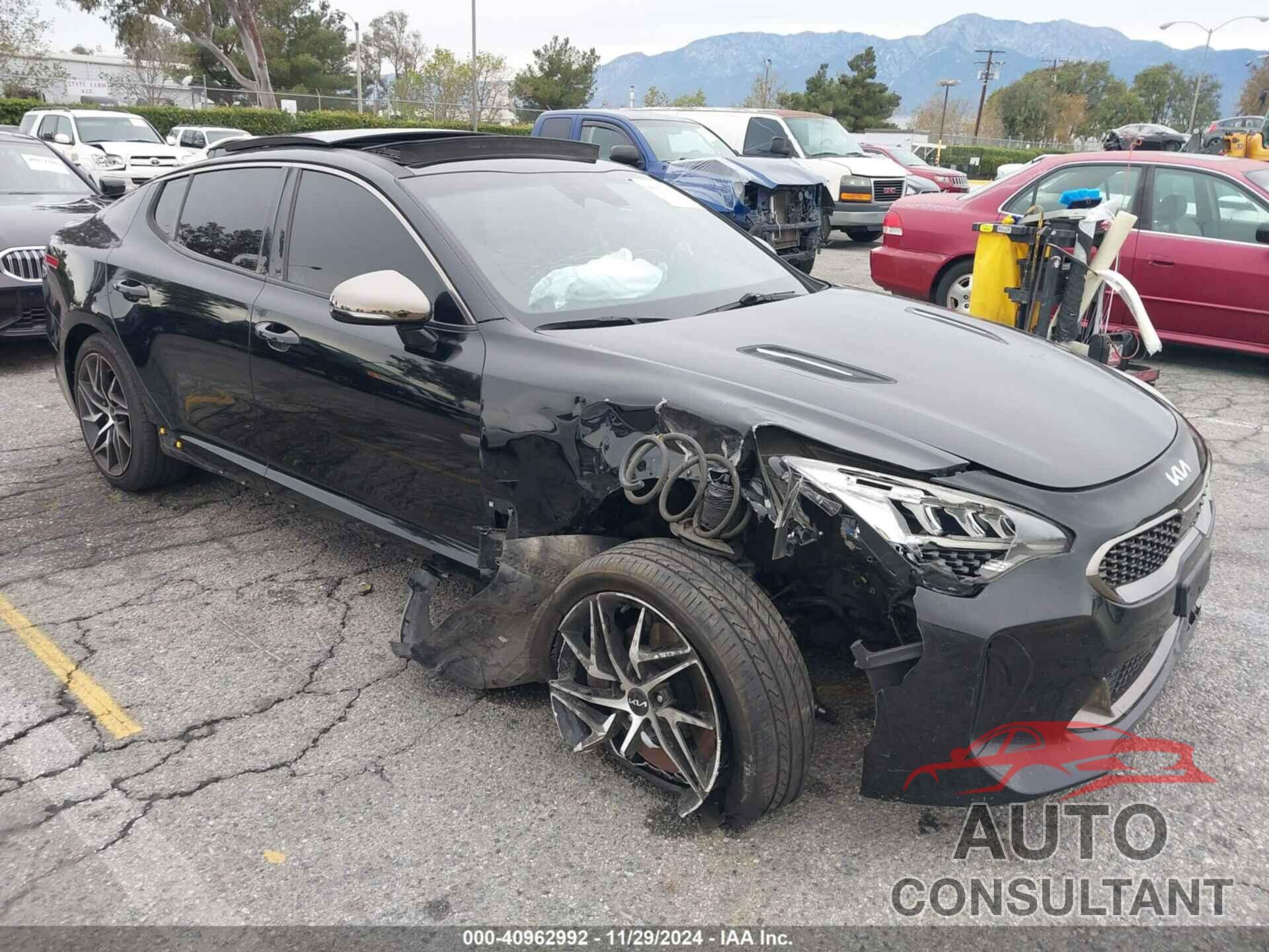 KIA STINGER 2022 - KNAE35LD0N6101145