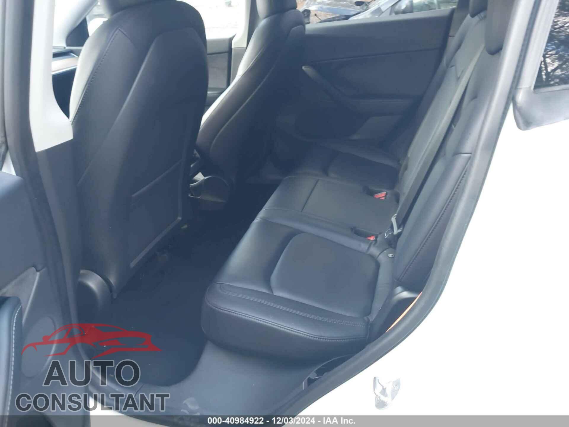 TESLA MODEL Y 2020 - 5YJYGDEE2LF035929