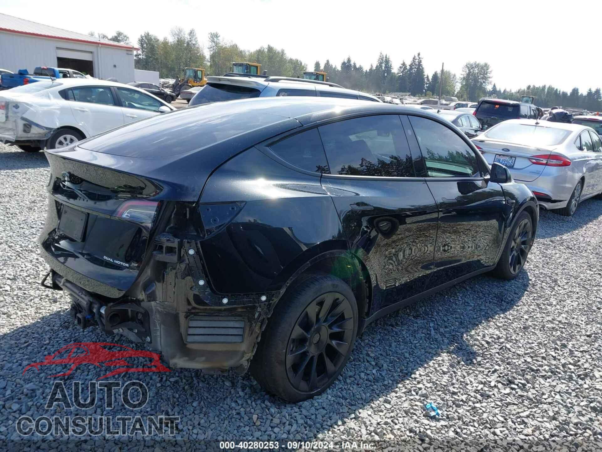 TESLA MODEL Y 2023 - 7SAYGDEEXPF816495