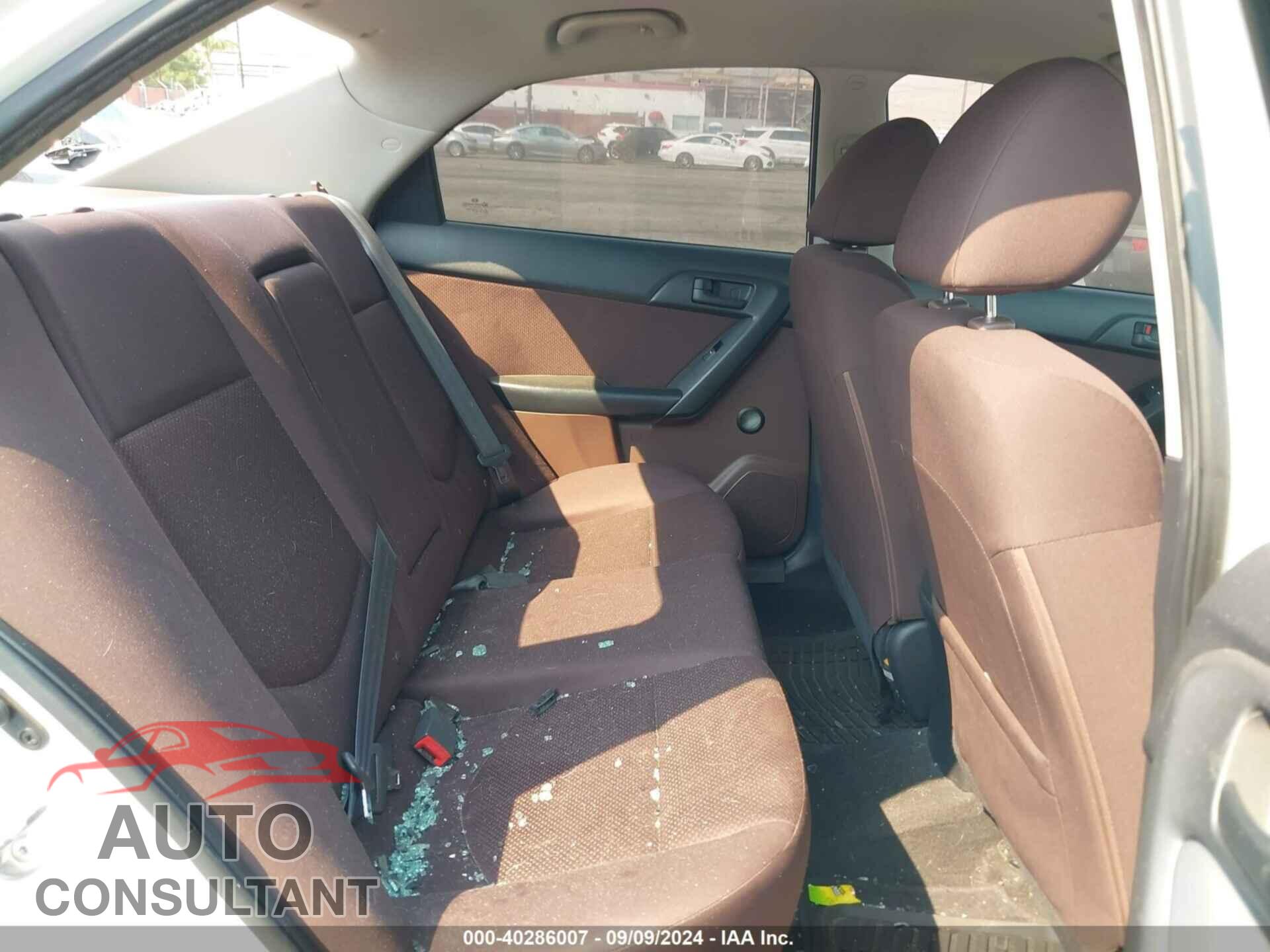 KIA FORTE 2010 - KNAFU4A24A5227571