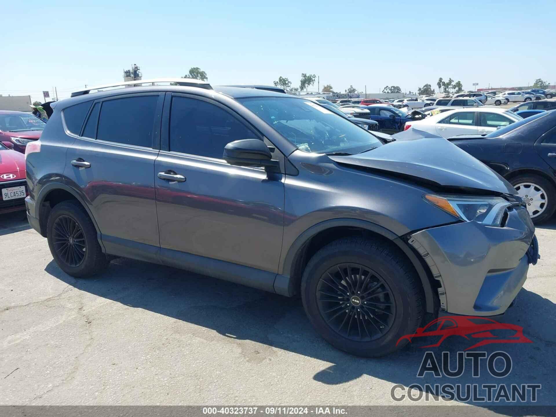 TOYOTA RAV4 2018 - JTMZFREV1JJ732695