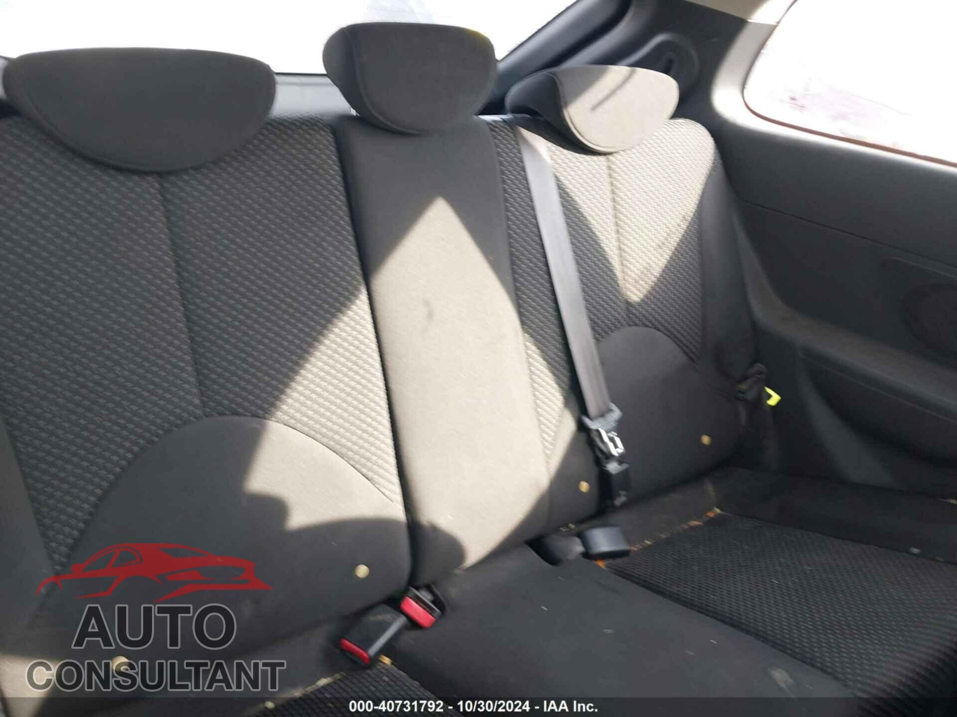 HYUNDAI ACCENT 2011 - KMHCM3AC3BU192775