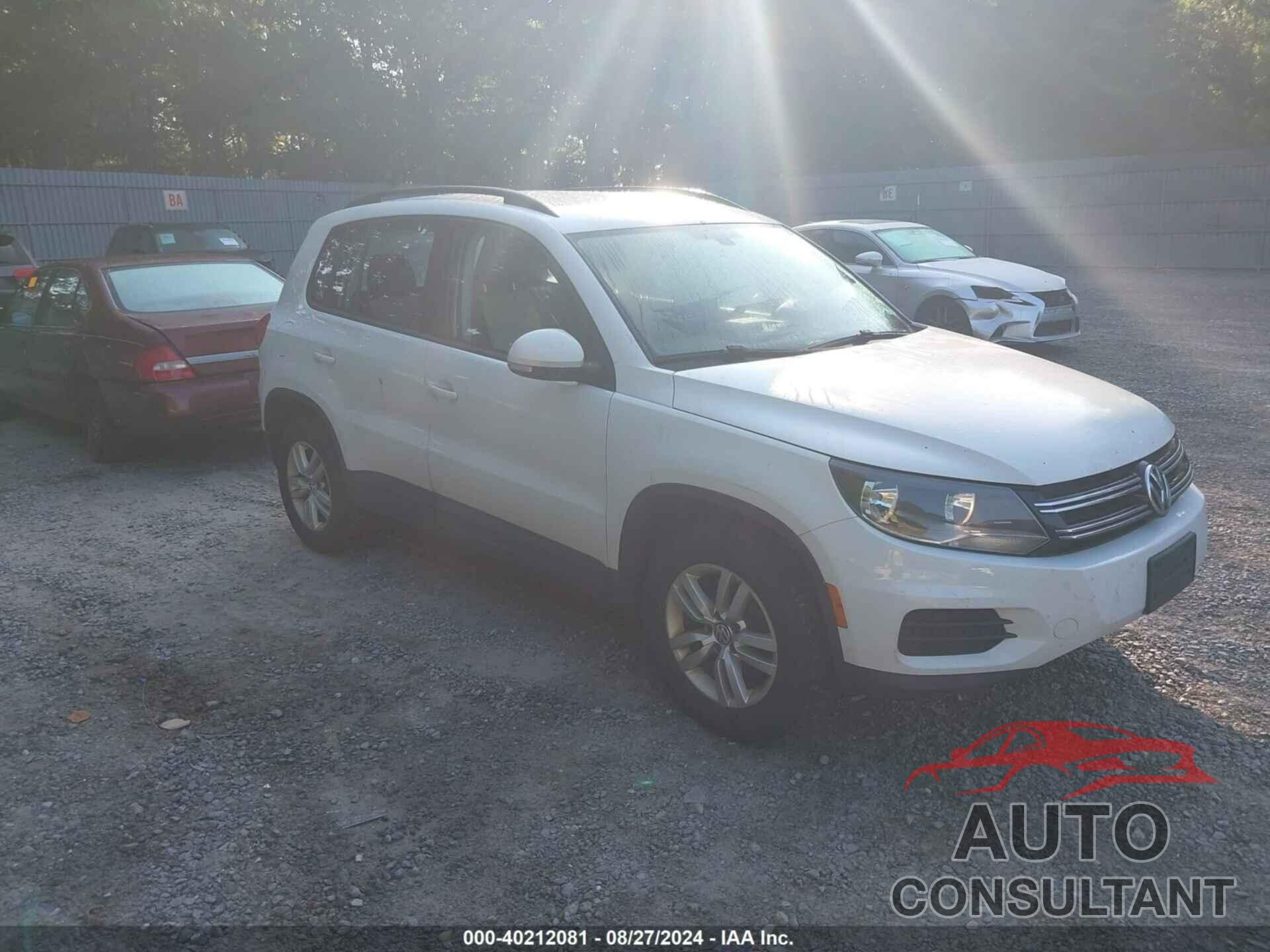 VOLKSWAGEN TIGUAN 2016 - WVGBV7AX7GW552273