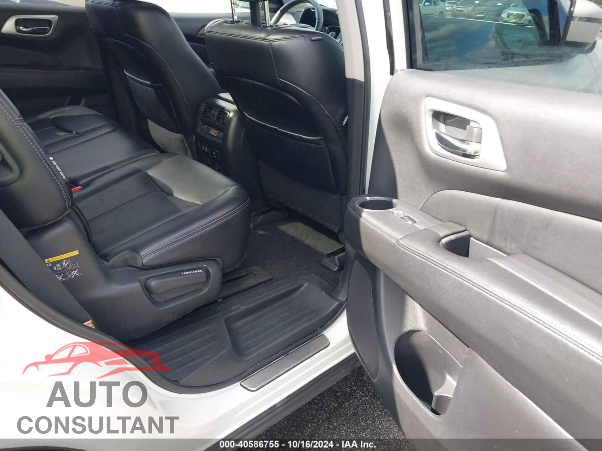 NISSAN PATHFINDER 2019 - 5N1DR2MN8KC637322
