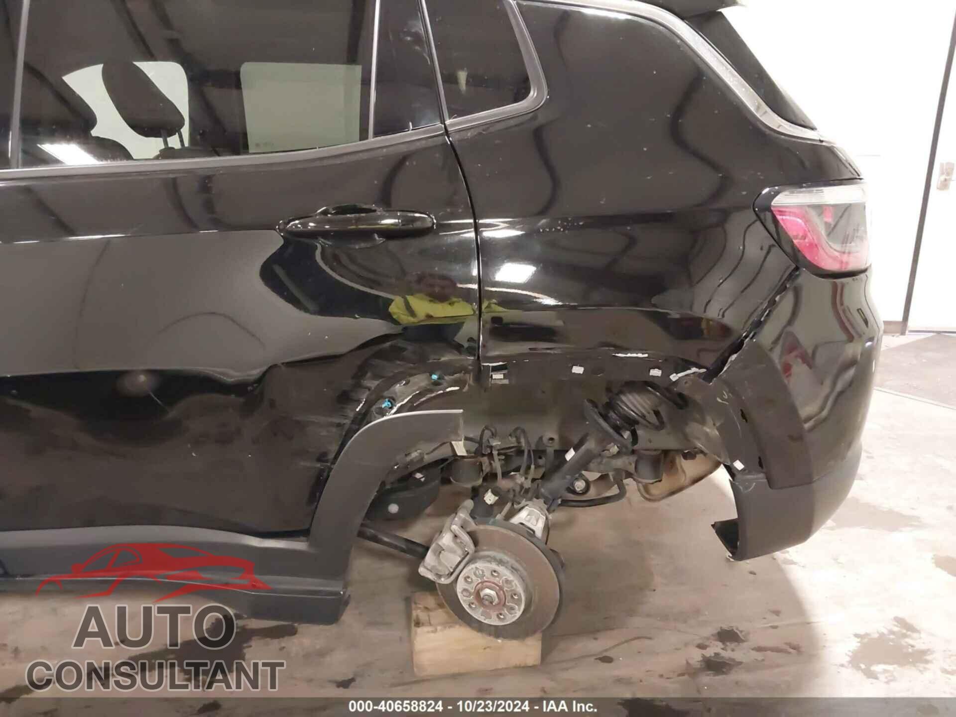 JEEP COMPASS 2018 - 3C4NJDCB4JT453887