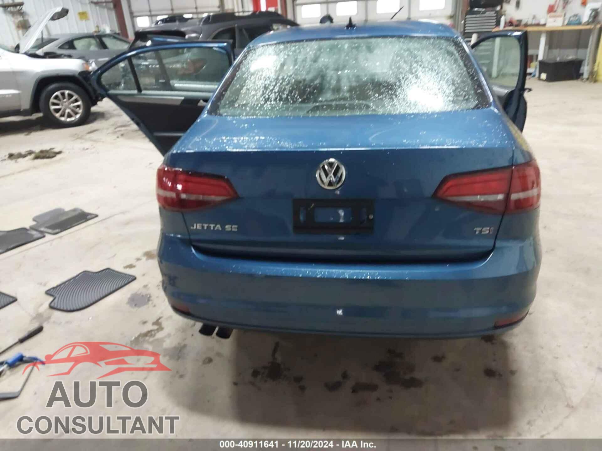 VOLKSWAGEN JETTA 2017 - 3VWDB7AJ1HM315942