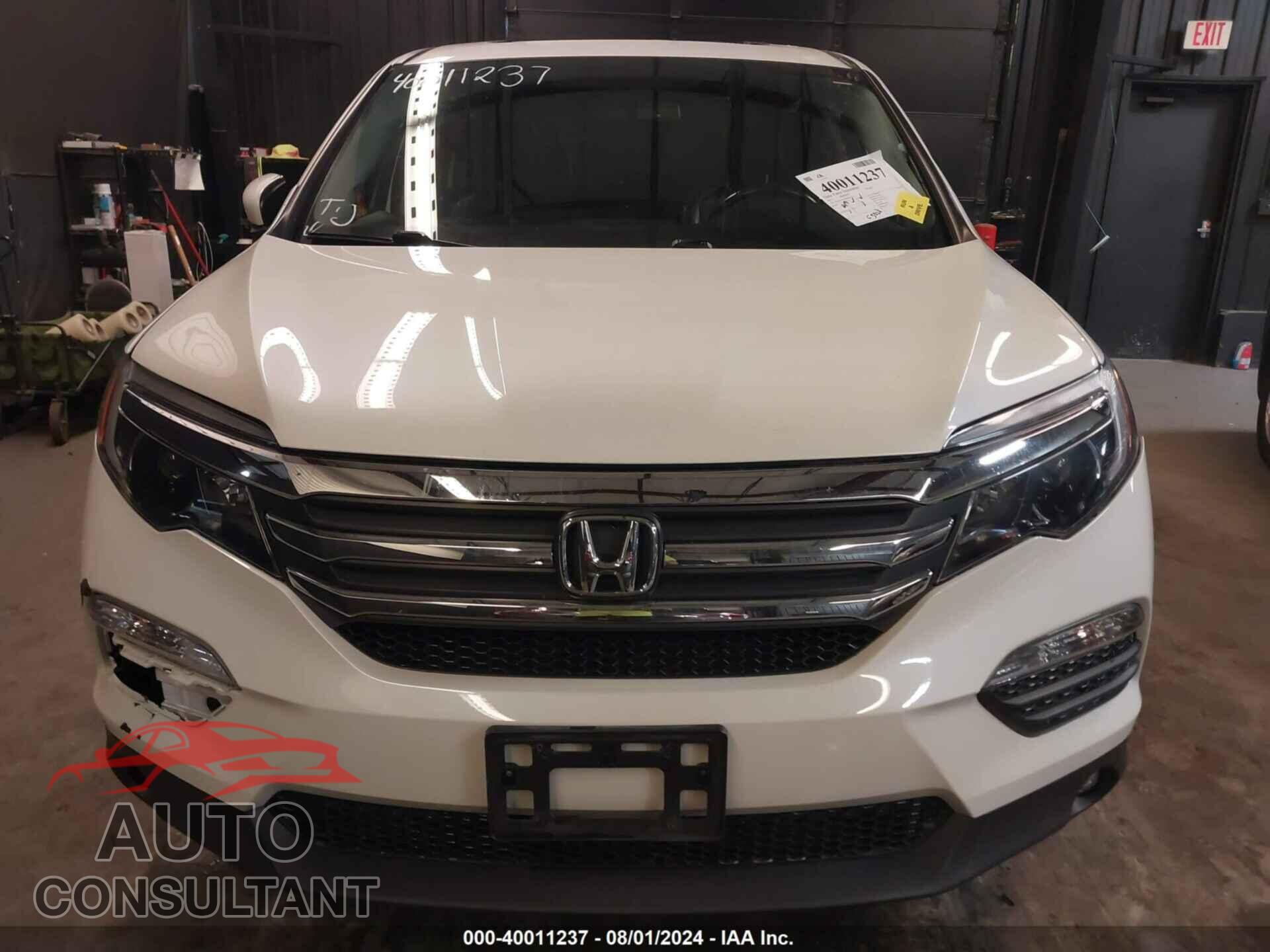HONDA PILOT 2017 - 5FNYF6H57HB005276