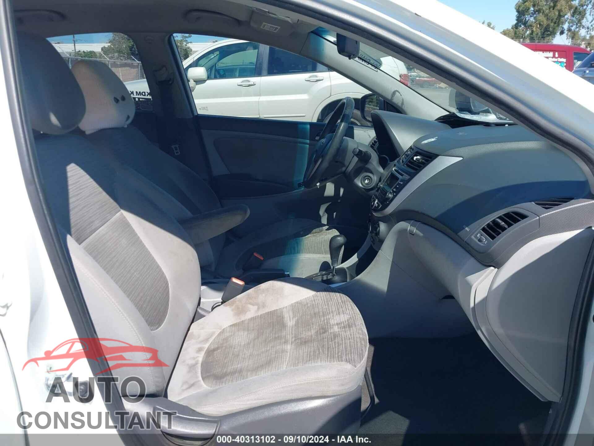 HYUNDAI ACCENT 2016 - KMHCT4AEXGU950953