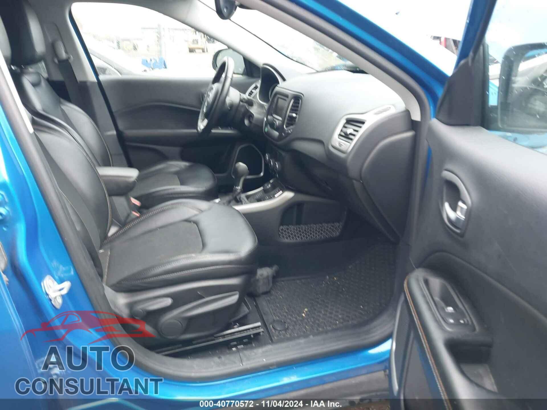 JEEP COMPASS 2018 - 3C4NJDBB3JT308194