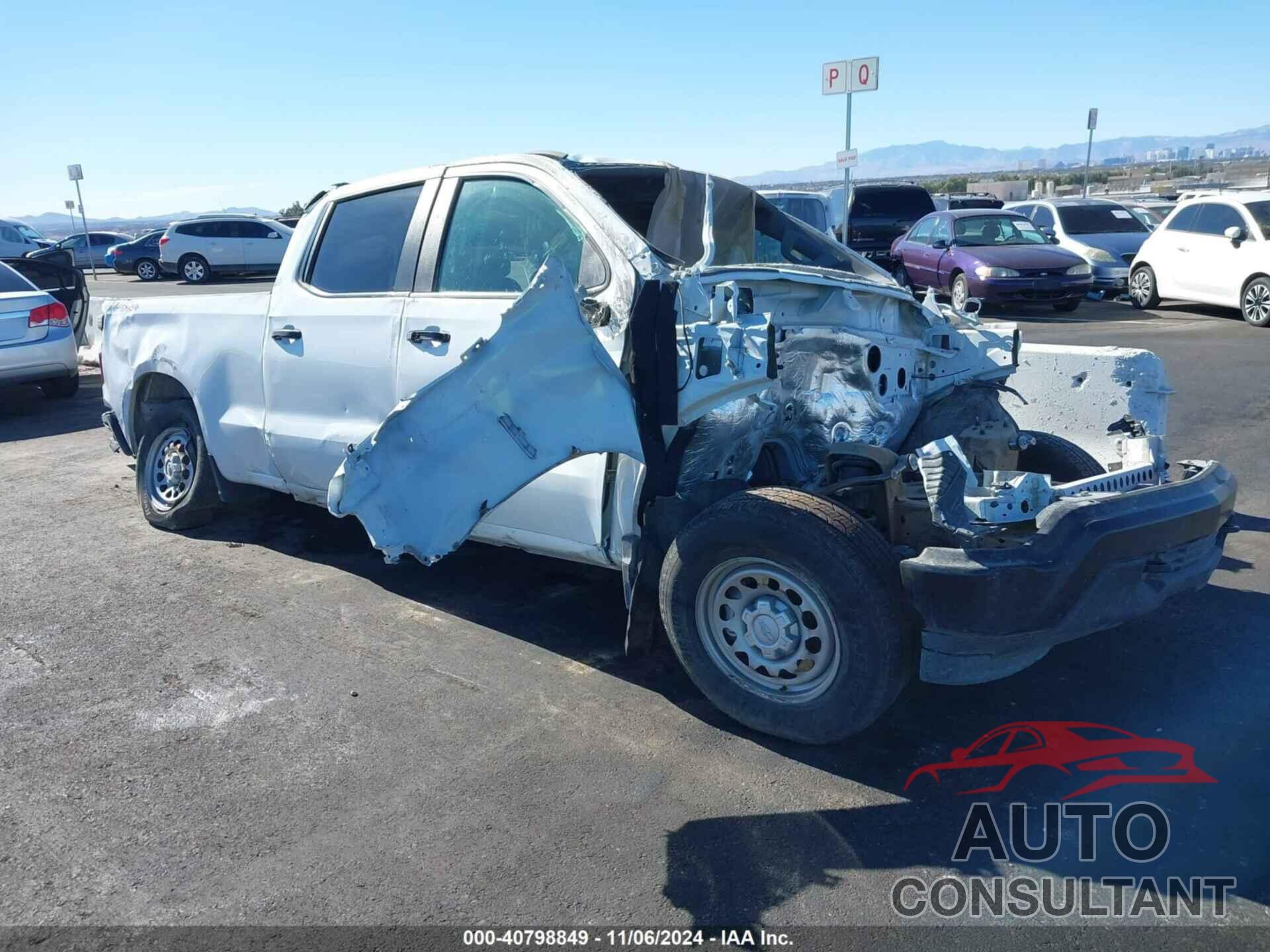 CHEVROLET SILVERADO 1500 2022 - 1GCUDAED1NZ520783
