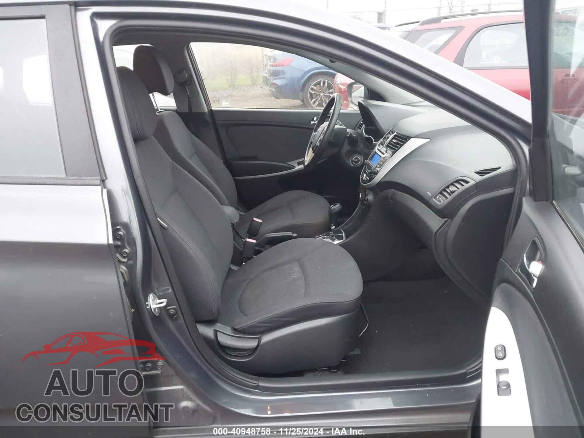 HYUNDAI ACCENT 2013 - KMHCU5AE3DU088321