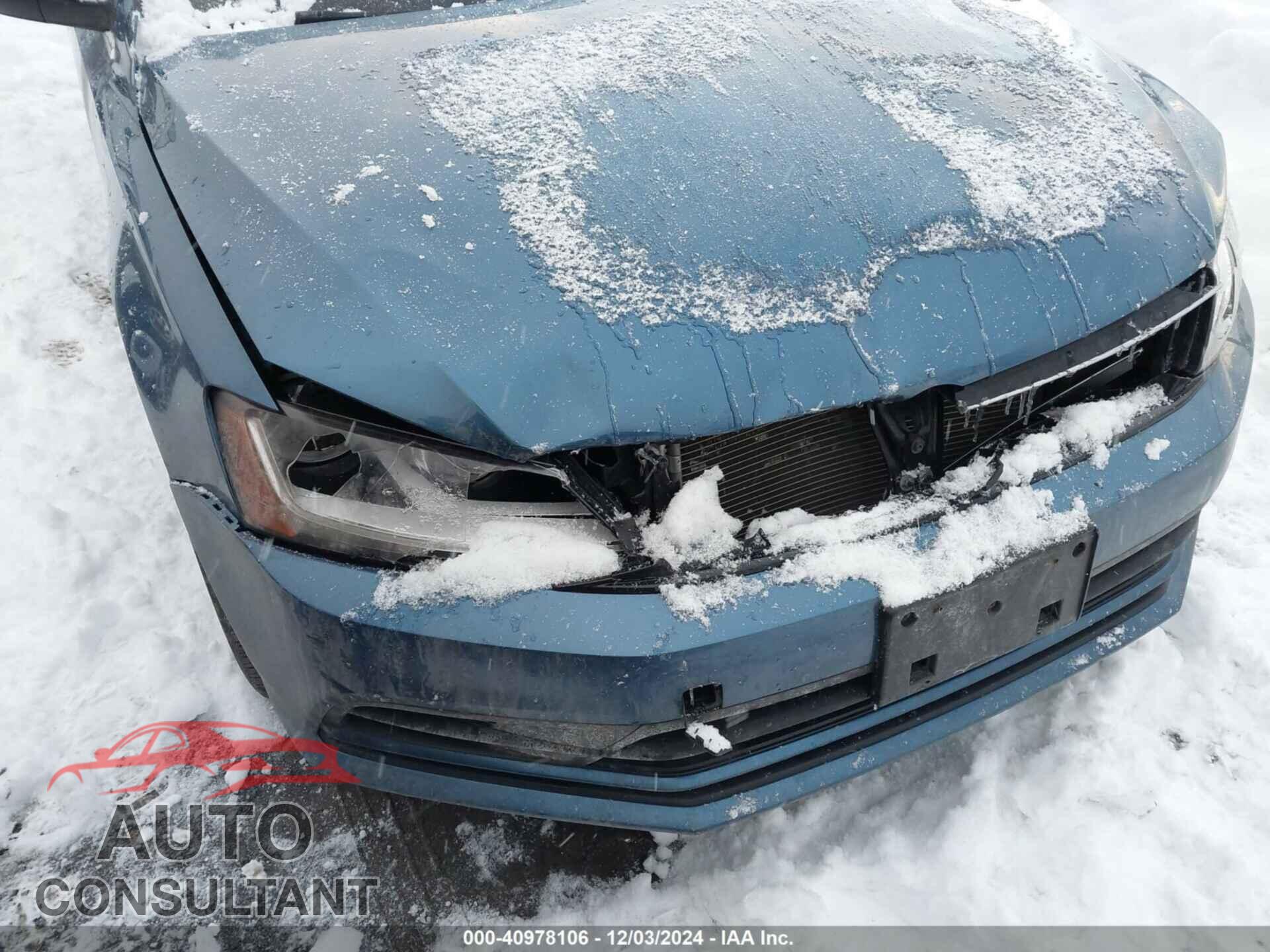 VOLKSWAGEN JETTA 2017 - 3VW2B7AJXHM379064