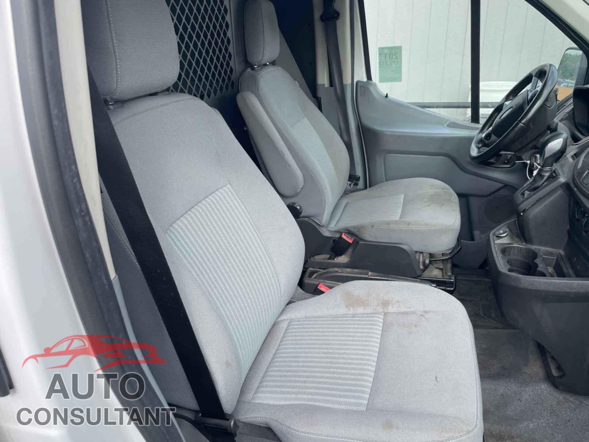 FORD TRANSIT-150 2017 - 1FTYE1YM8HKA57449