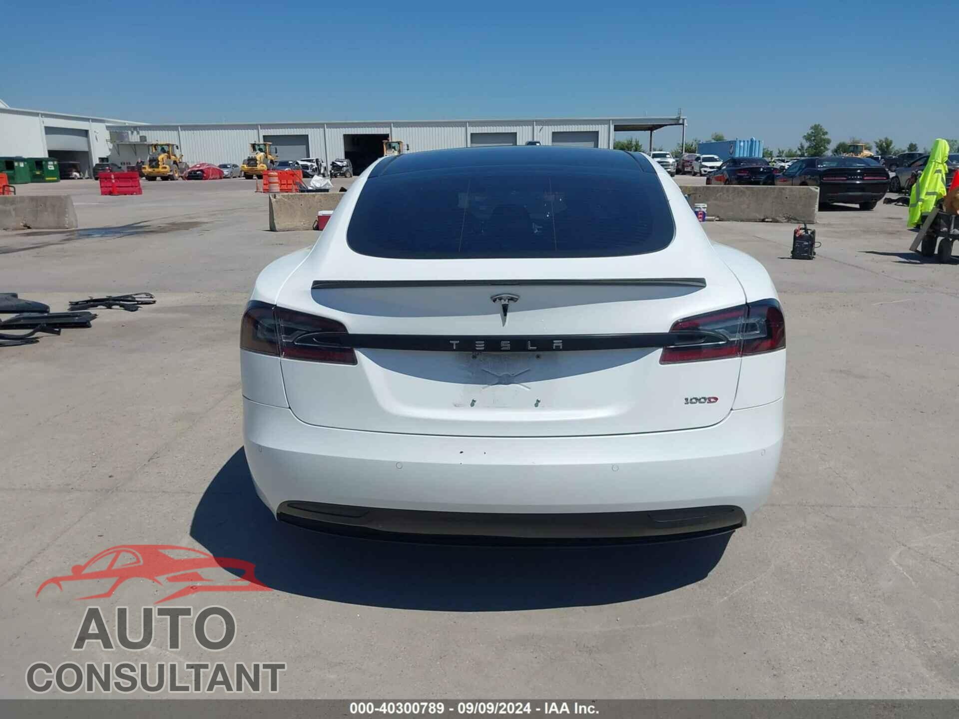 TESLA MODEL S 2017 - 5YJSA1E2XHF188433