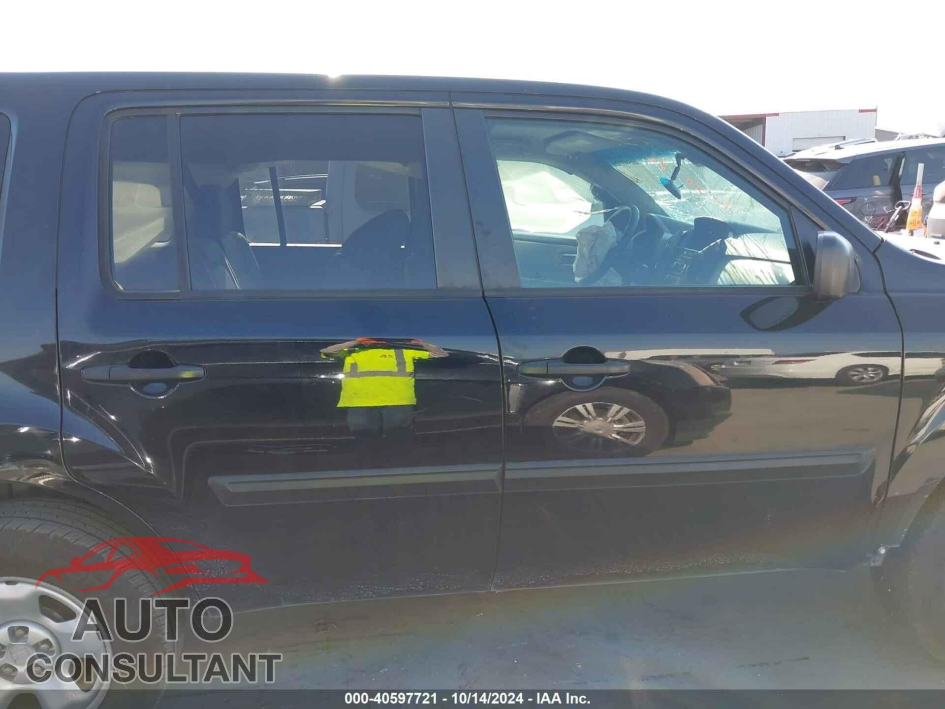 HONDA PILOT 2015 - 5FNYF3H28FB032004