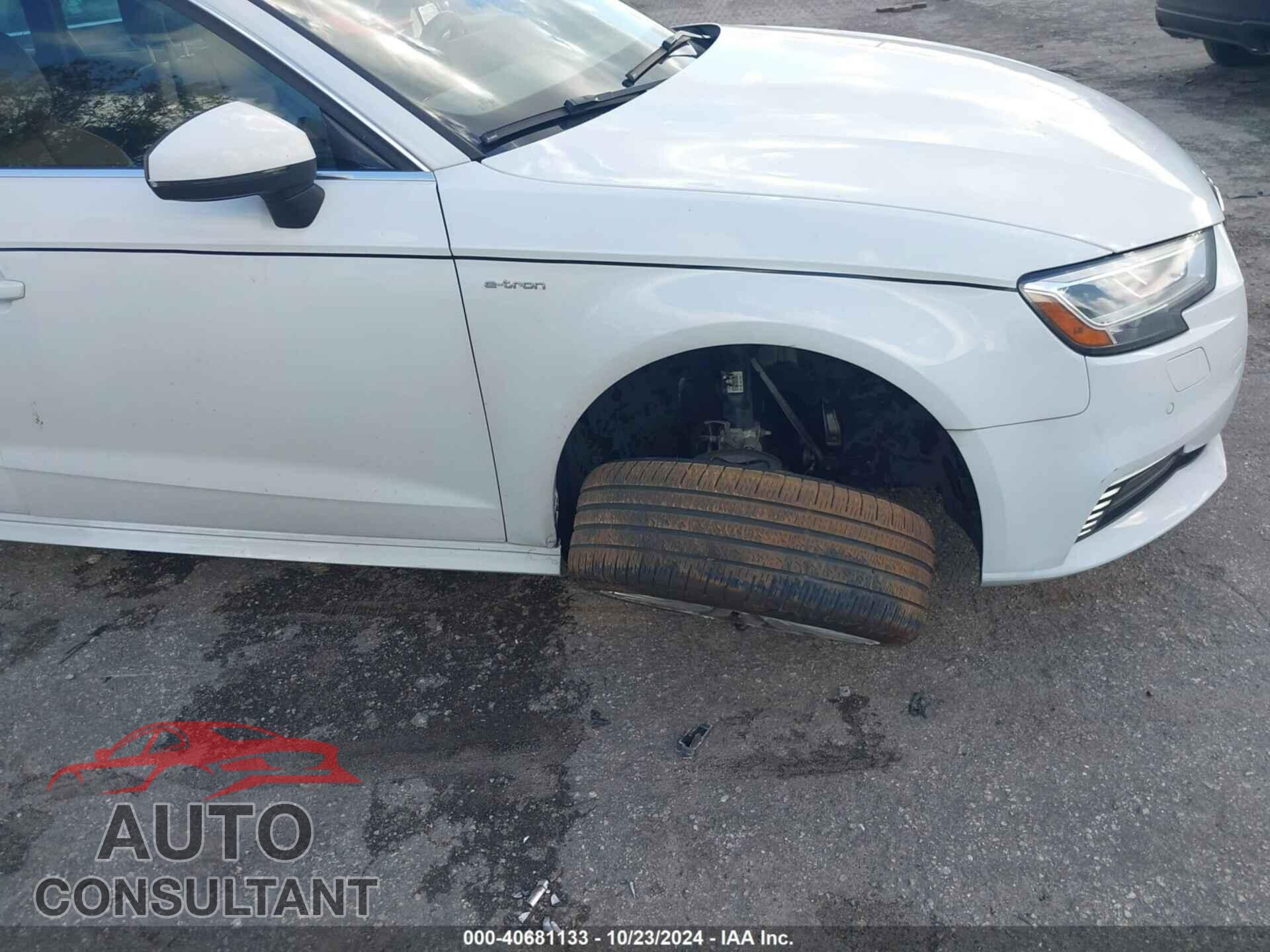 AUDI A3 E-TRON 2017 - WAUTPBFF9HA130278