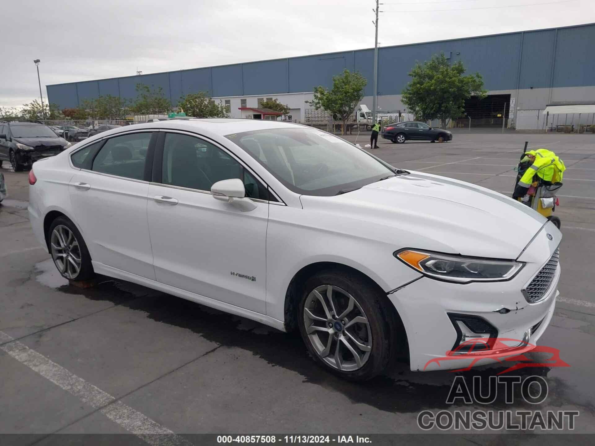 FORD FUSION HYBRID 2019 - 3FA6P0RU5KR138041