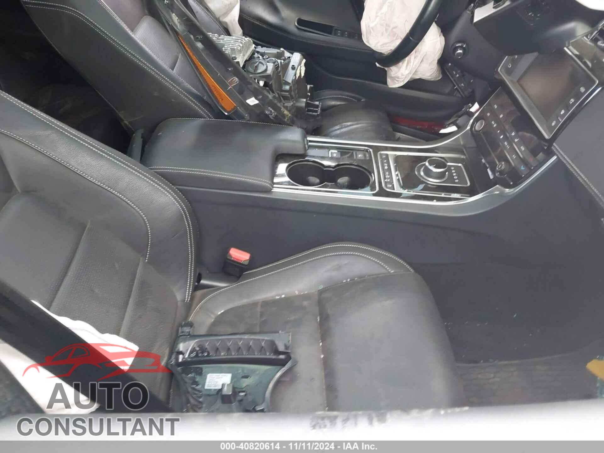 JAGUAR XE 2017 - SAJAL4BV6HA960071
