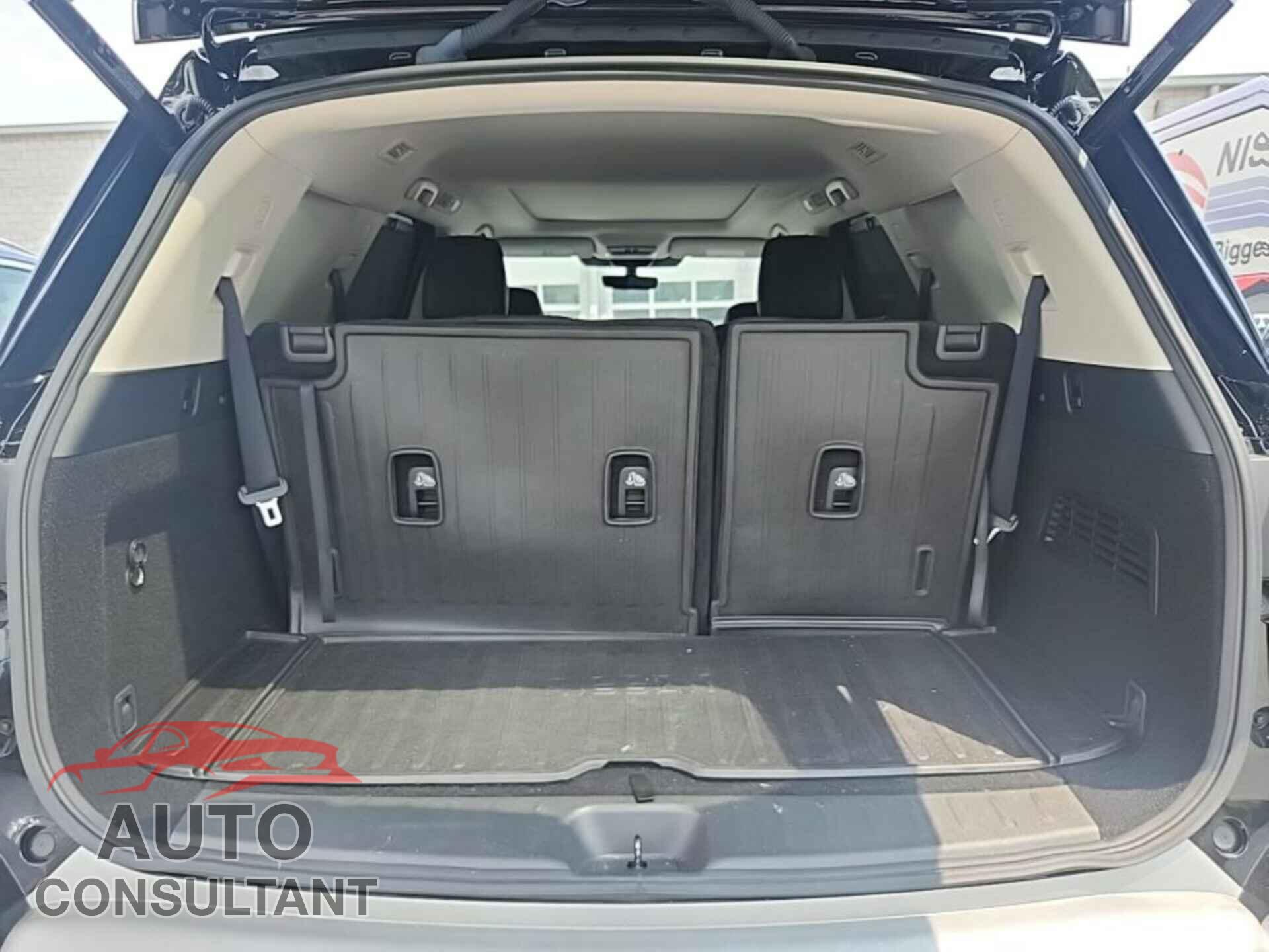NISSAN PATHFINDER 2023 - 5N1DR3DK8PC234959