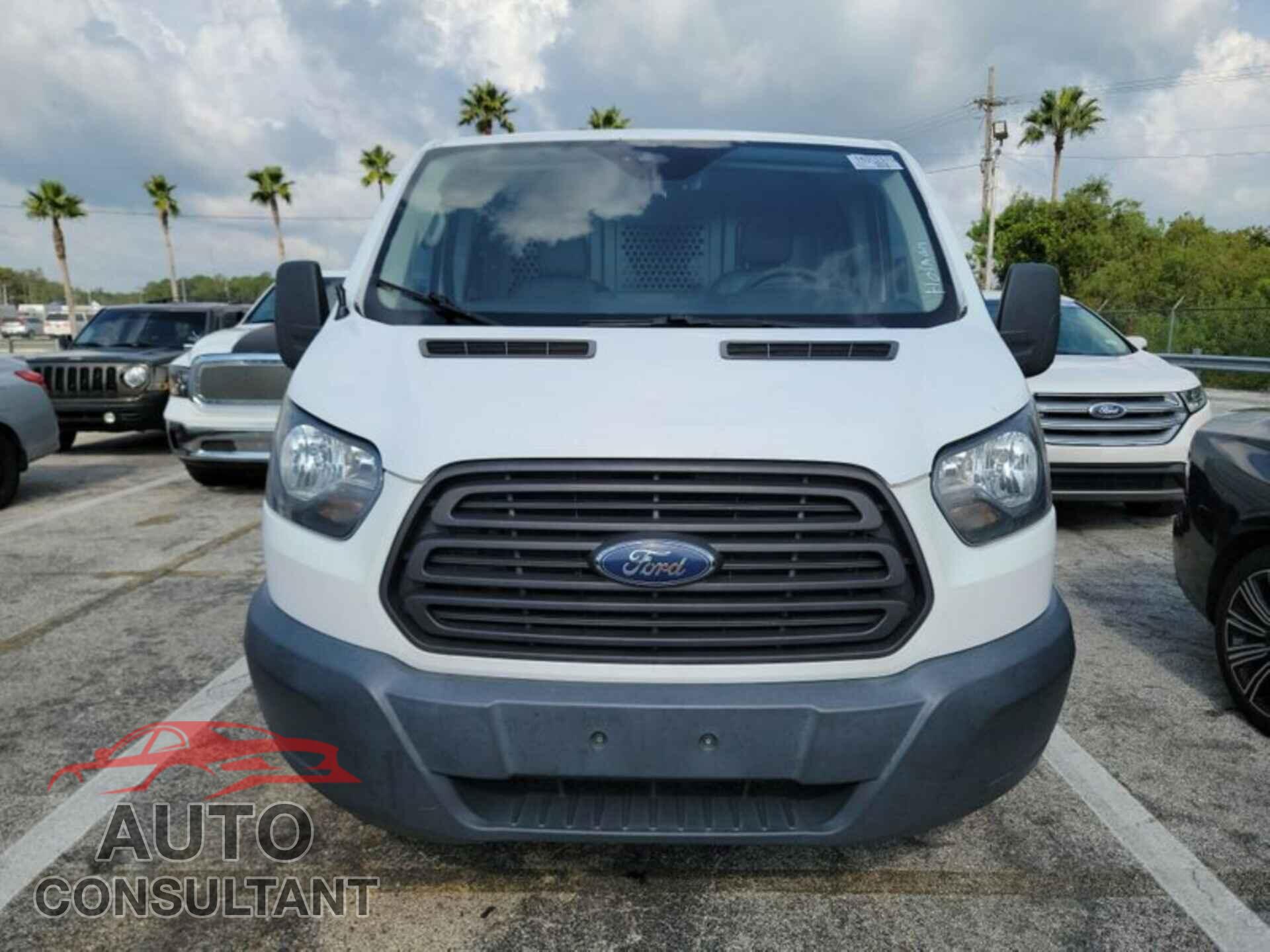 FORD TRANSIT-150 2018 - 1FTYE1ZM6JKA22879