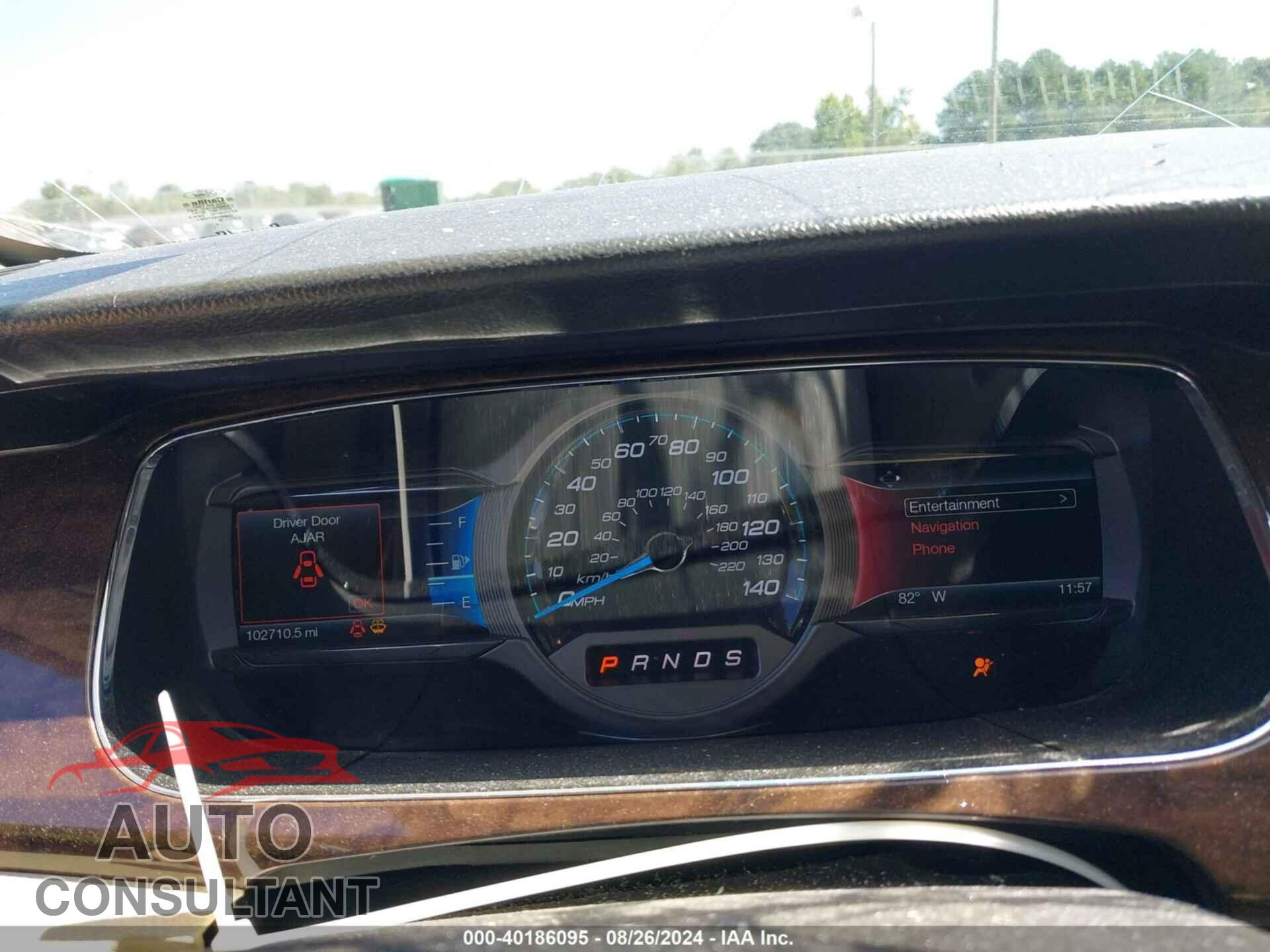 FORD TAURUS 2017 - 1FAHP2F82HG119247