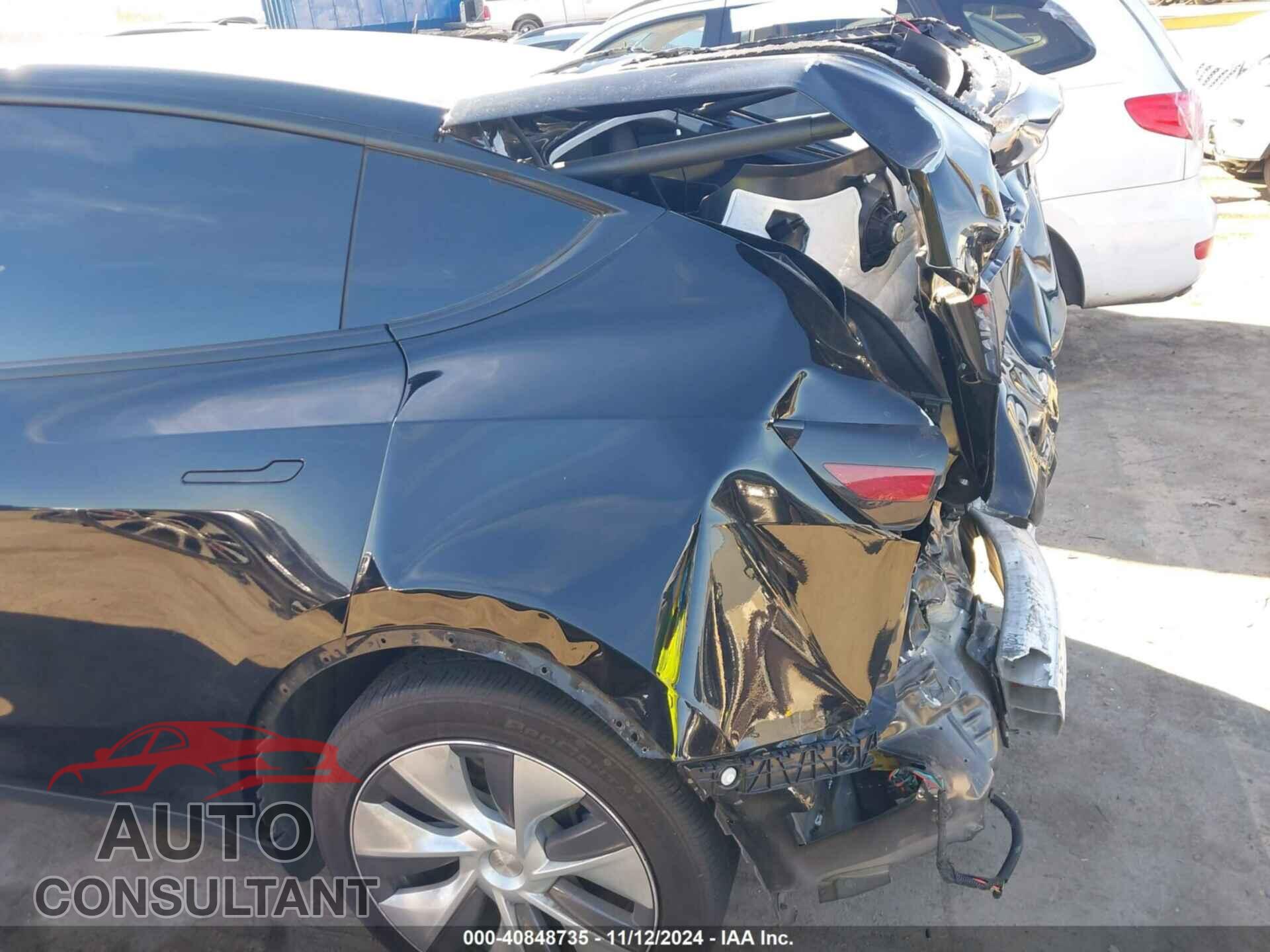 TESLA MODEL Y 2023 - 7SAYGAEE0PF868345