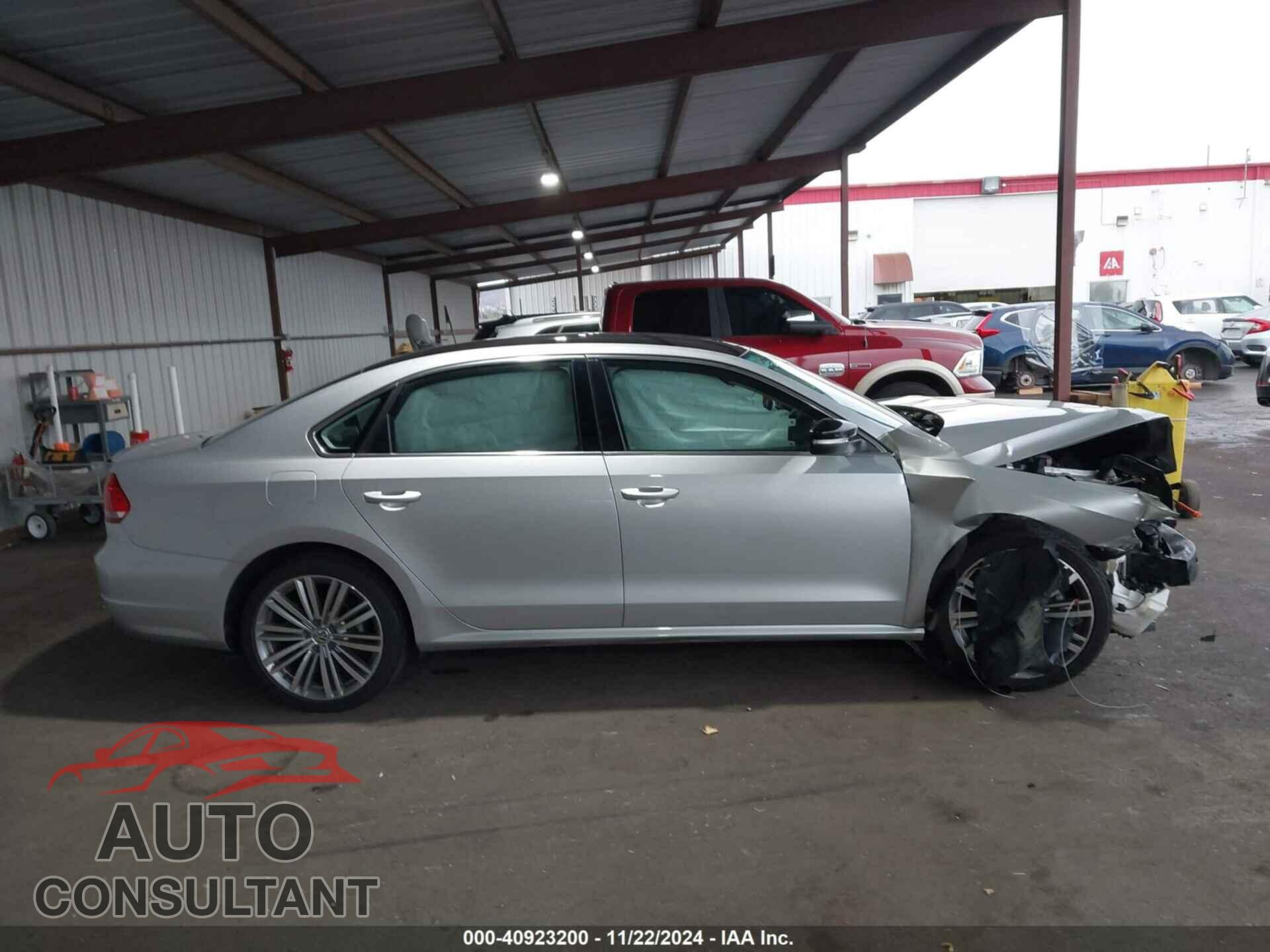 VOLKSWAGEN PASSAT 2015 - 1VWBT7A37FC103096