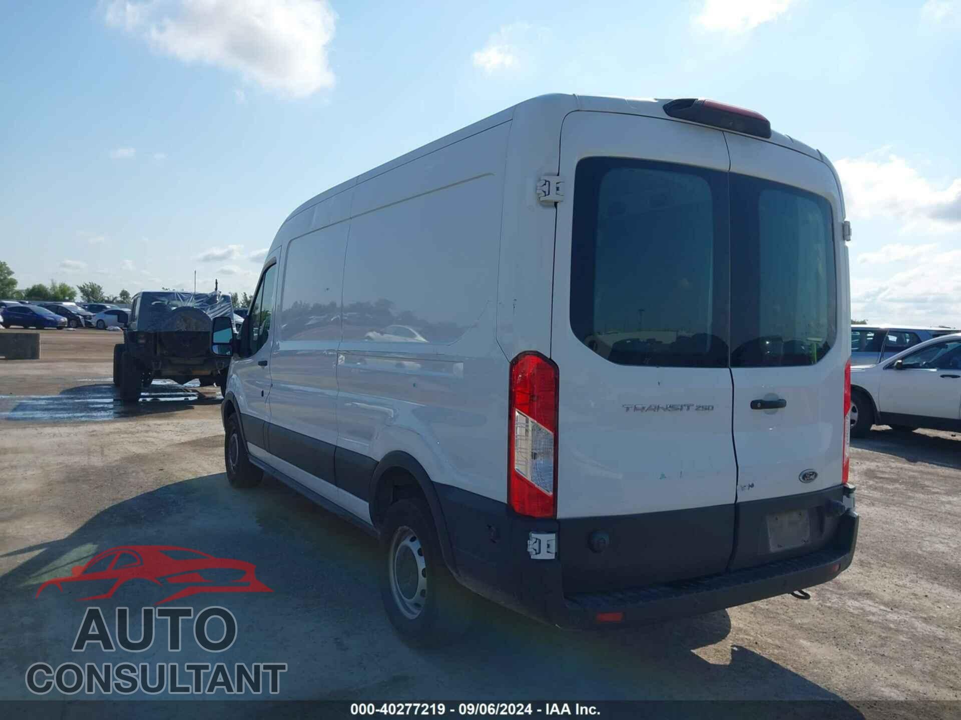 FORD TRANSIT-250 2019 - 1FTYR2CM1KKB56199