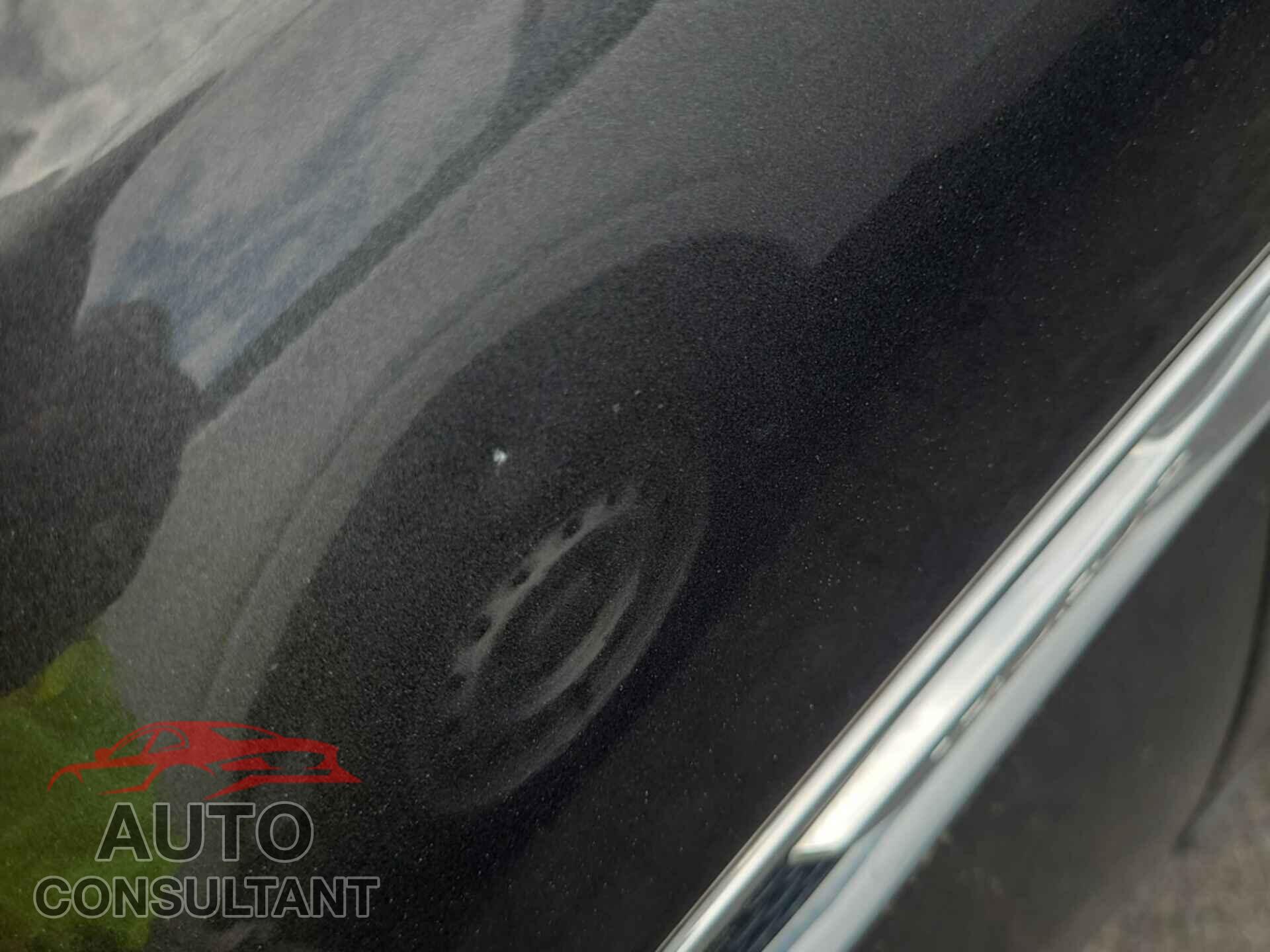 FORD TAURUS 2018 - 1FAHP2E80JG104897