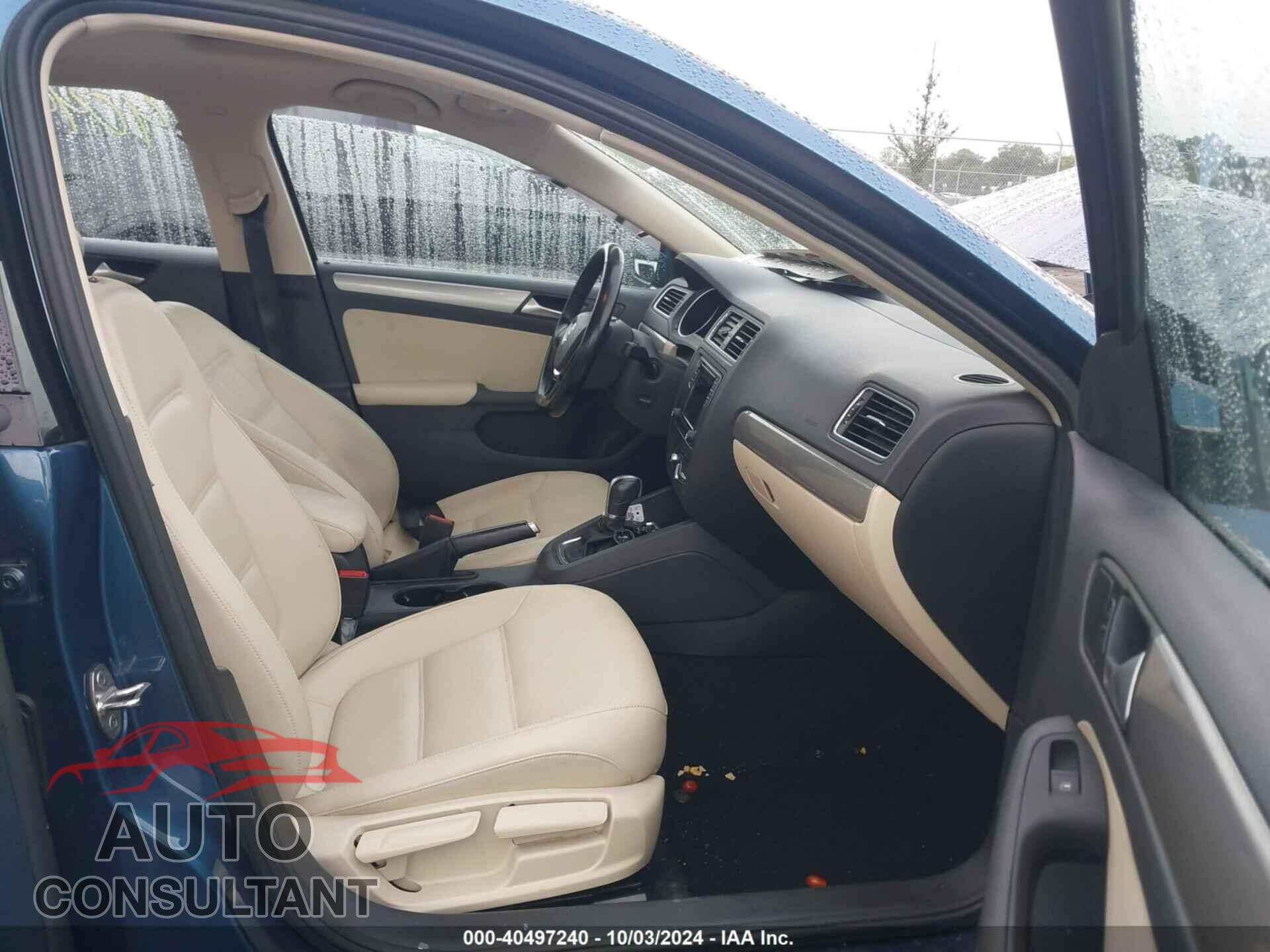 VOLKSWAGEN JETTA 2017 - 3VWDB7AJ9HM412810