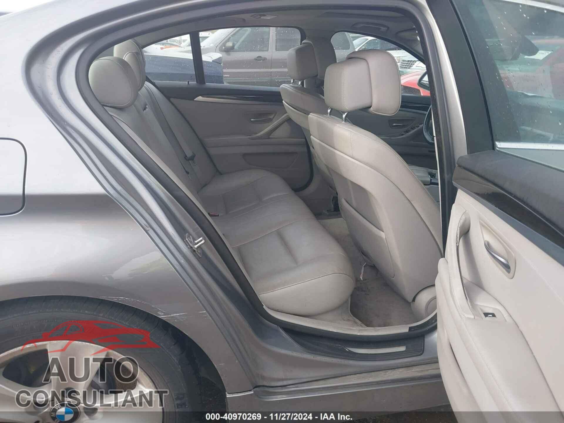 BMW 528I 2011 - WBAFR1C58BC748037