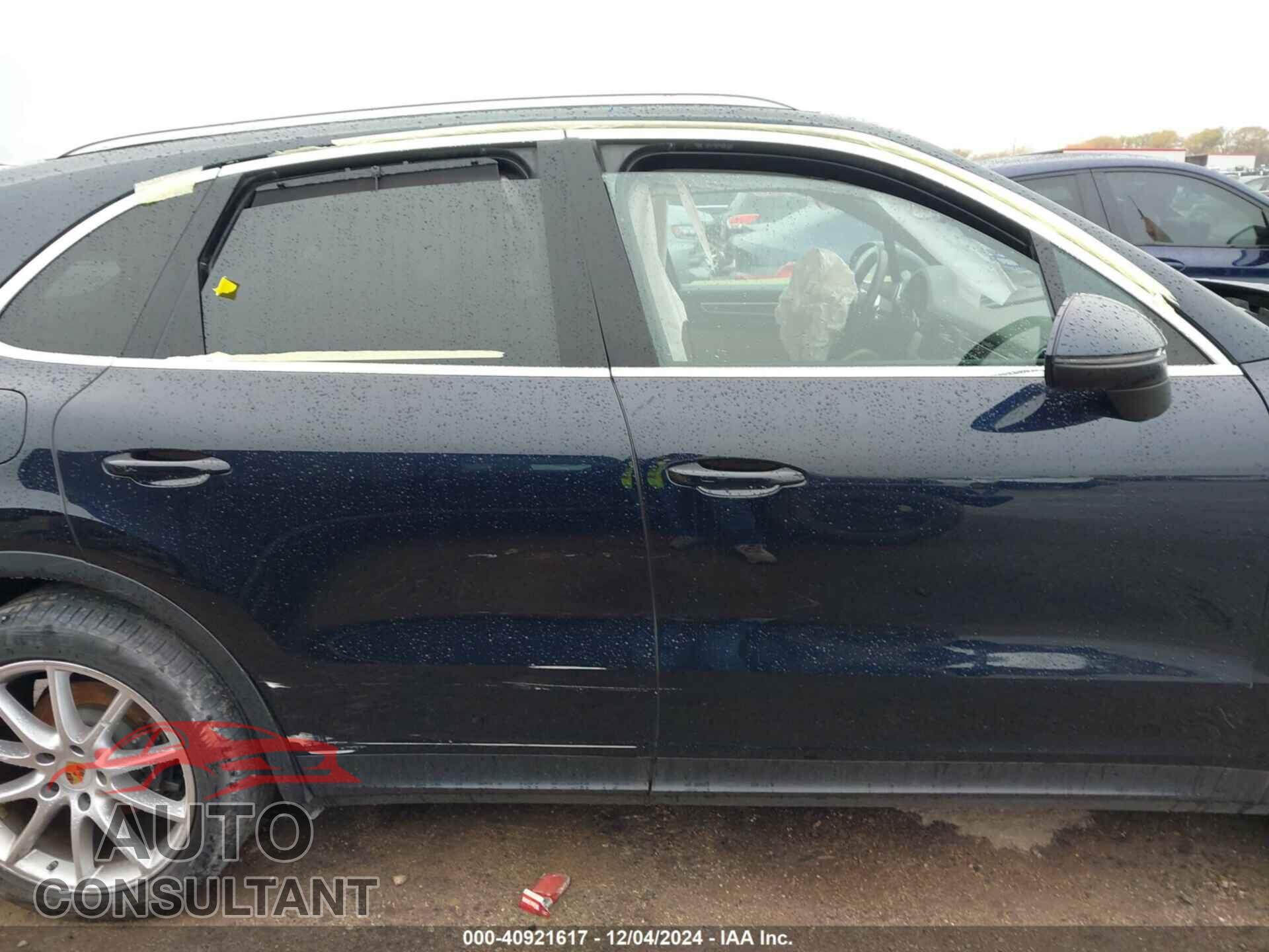 PORSCHE CAYENNE 2020 - WP1AA2AY0LDA03512