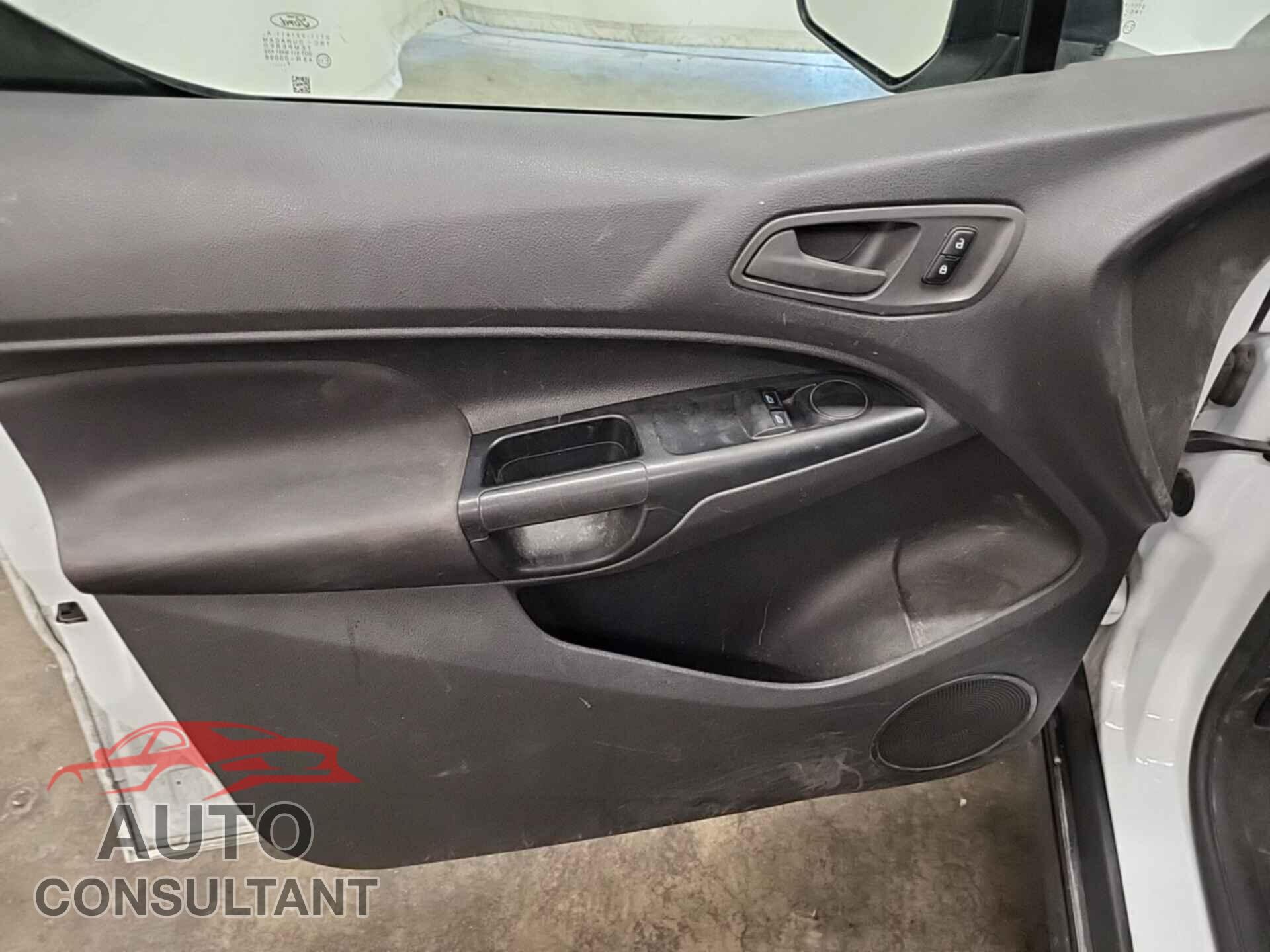 FORD TRANSIT CONNECT 2018 - NM0LS7E77J1355357