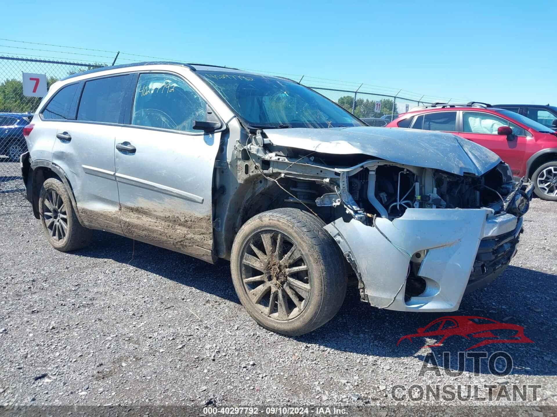 TOYOTA HIGHLANDER 2019 - 5TDJZRFH5KS571642