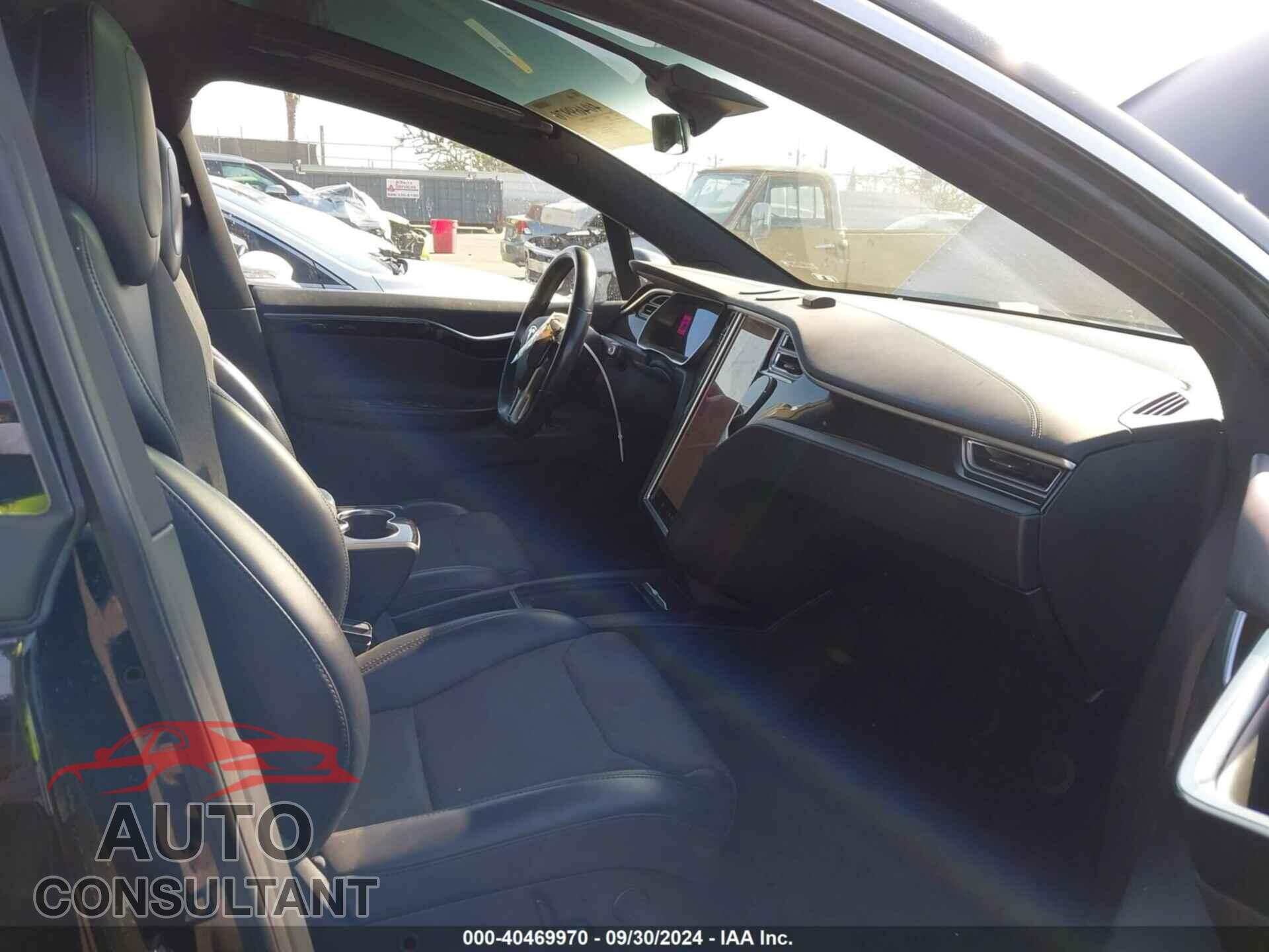 TESLA MODEL X 2018 - 5YJXCDE21JF087157