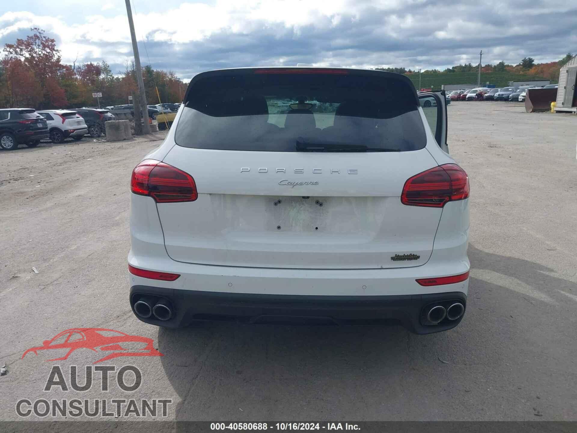 PORSCHE CAYENNE 2016 - WP1AA2A28GKA14819