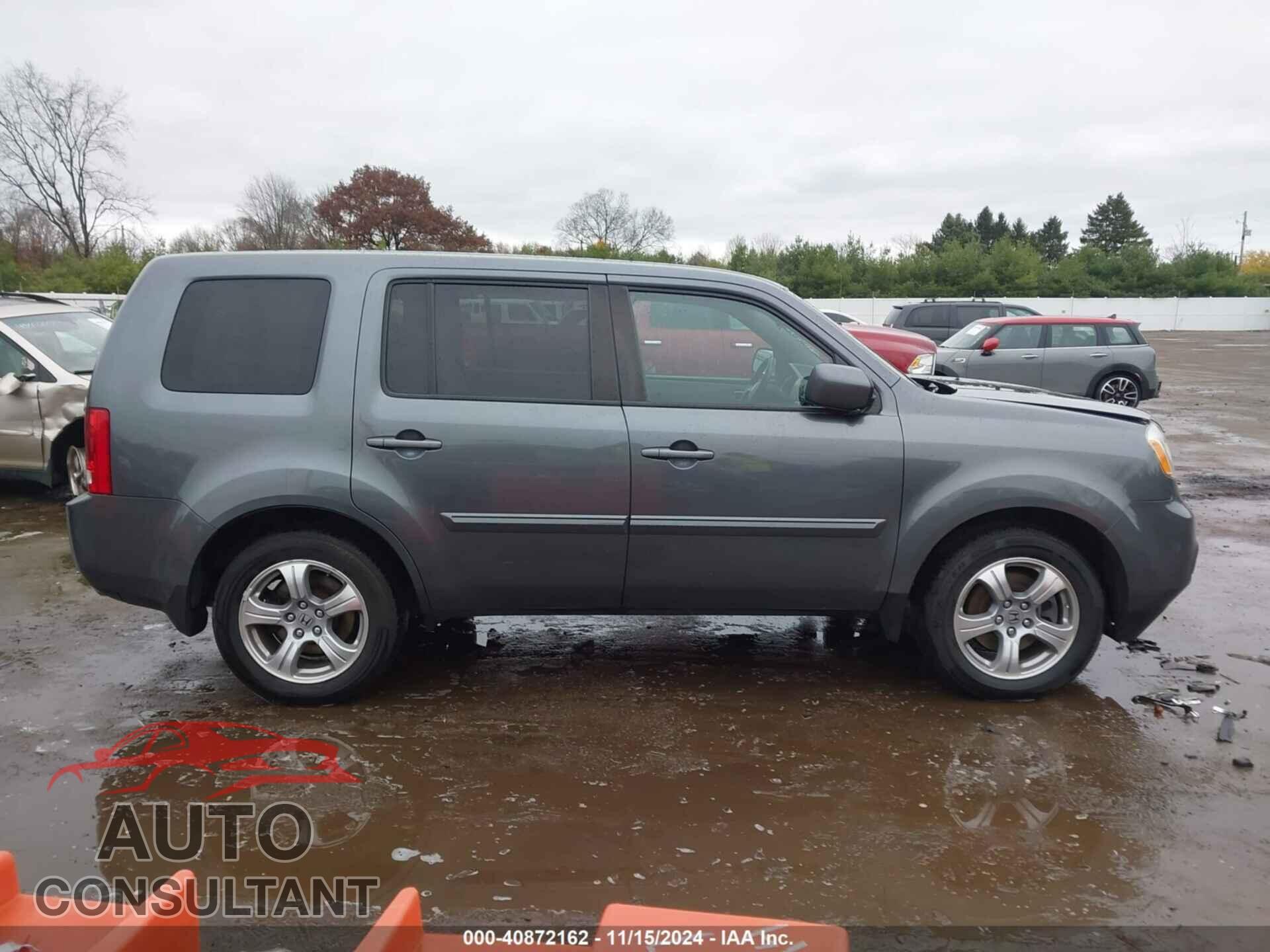 HONDA PILOT 2013 - 5FNYF4H44DB017181