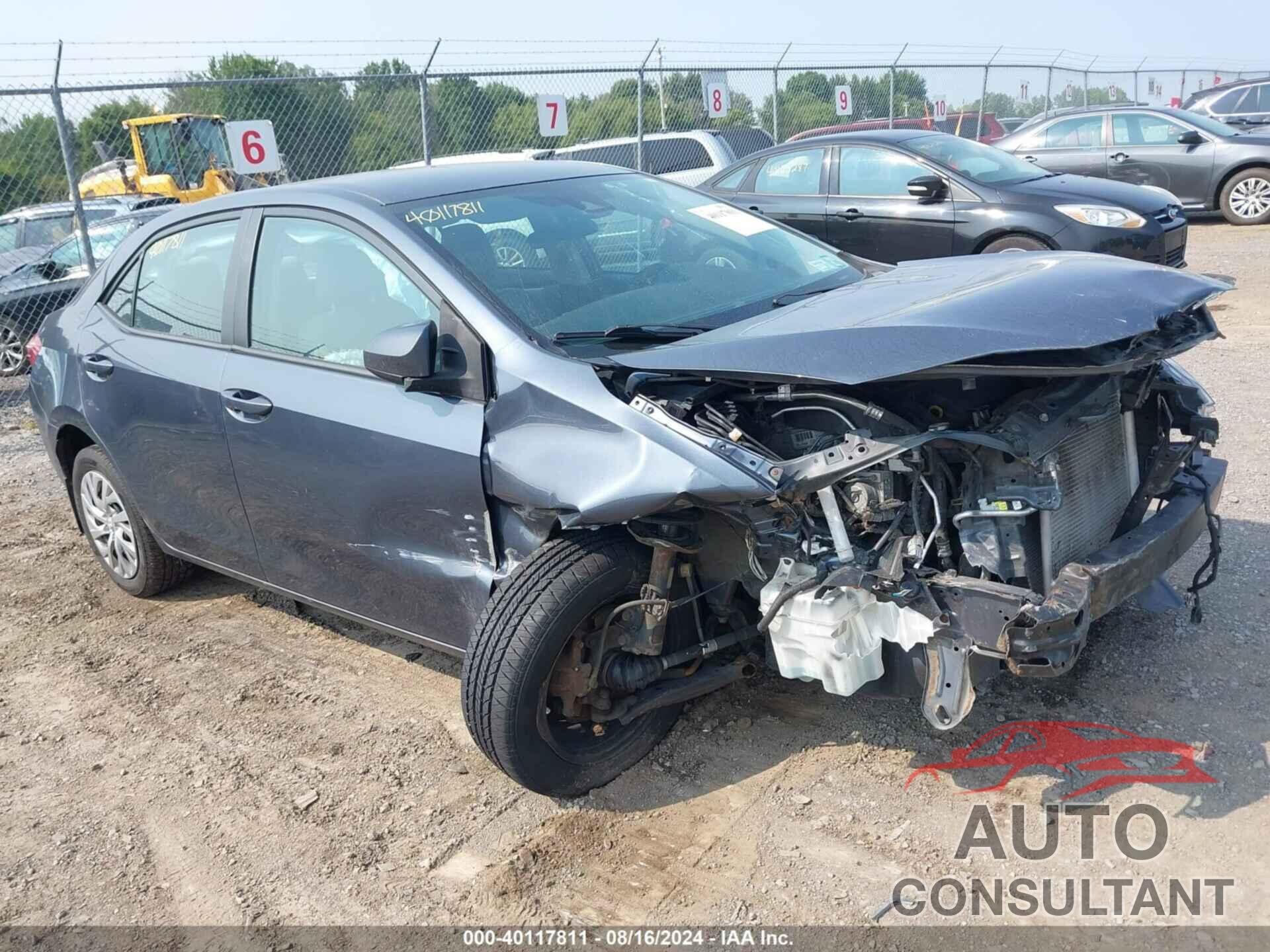 TOYOTA COROLLA 2018 - 2T1BURHE8JC084173